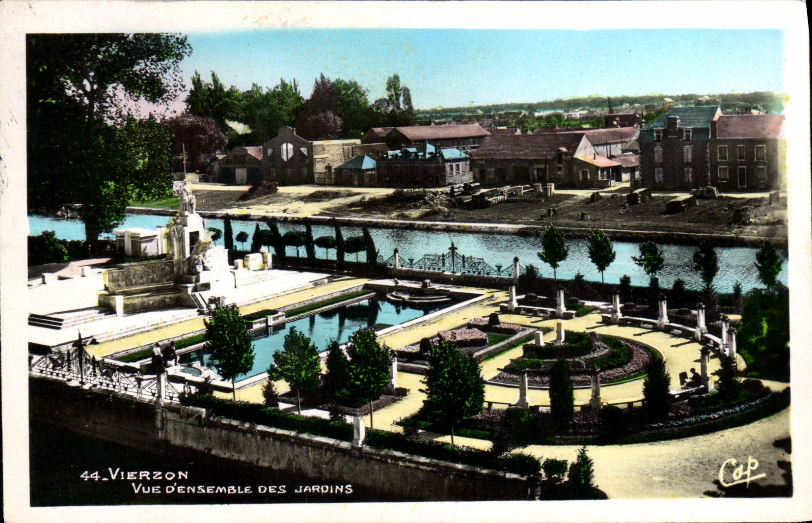 CPM Vierzon Vue d'Ensemble Des Jardins
