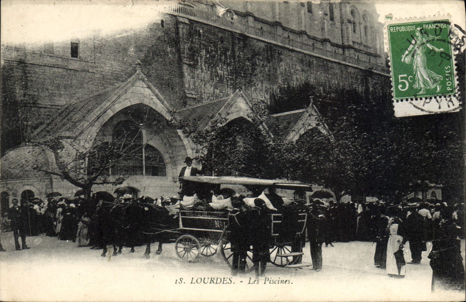 CPA Lourdes Les Piscines Attelage