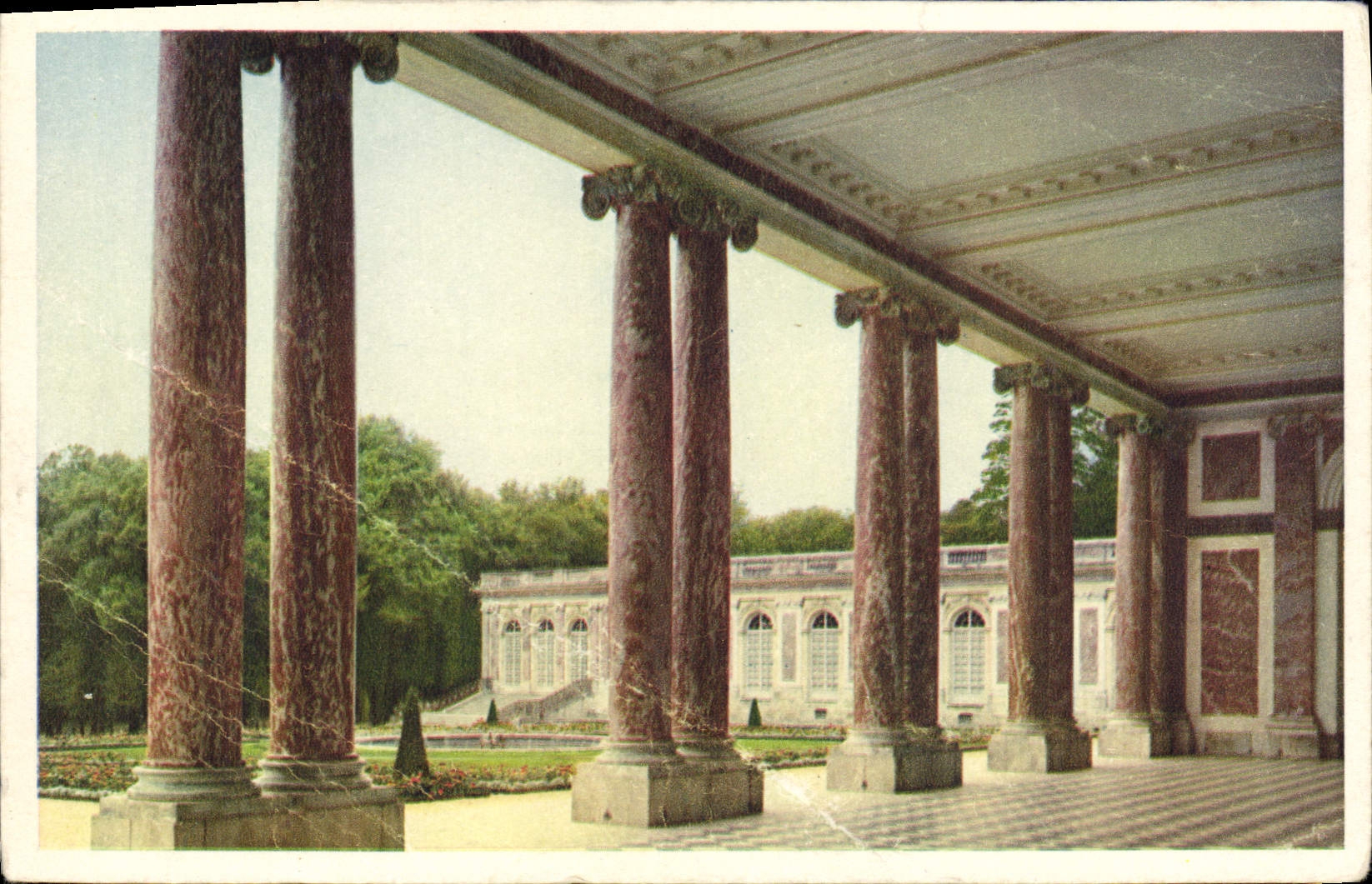 CPA Le Grand Trianon Le Peristyle