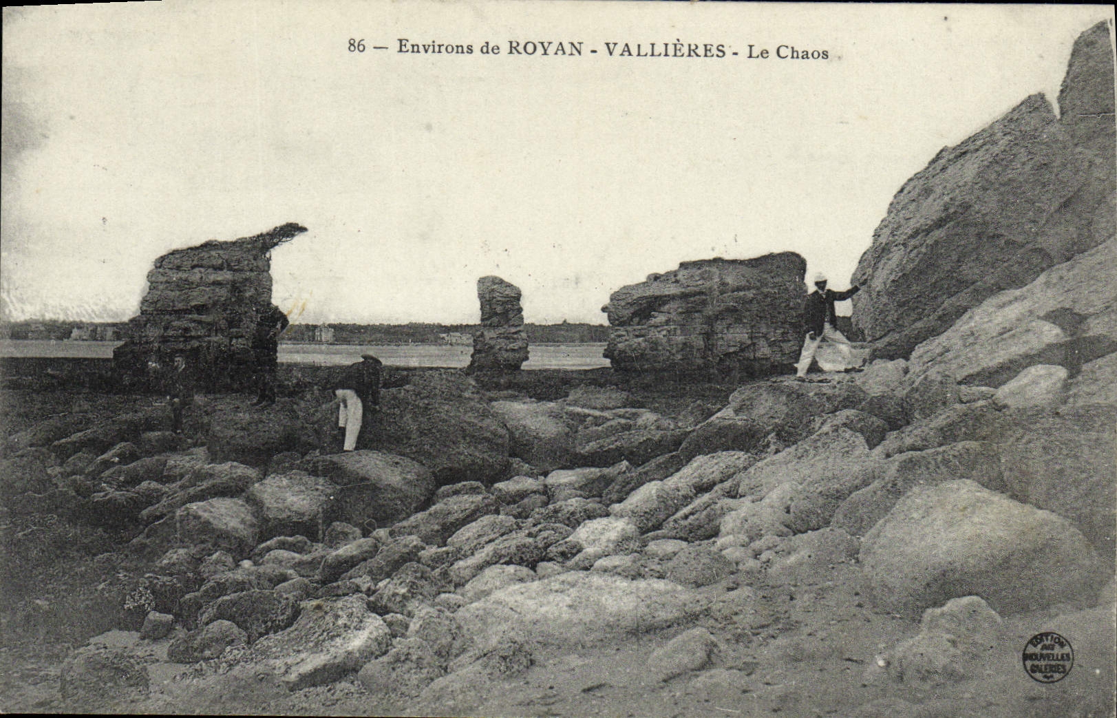 VINTAGE POSTCARD Surroundings of Royan Vallieres Chaos