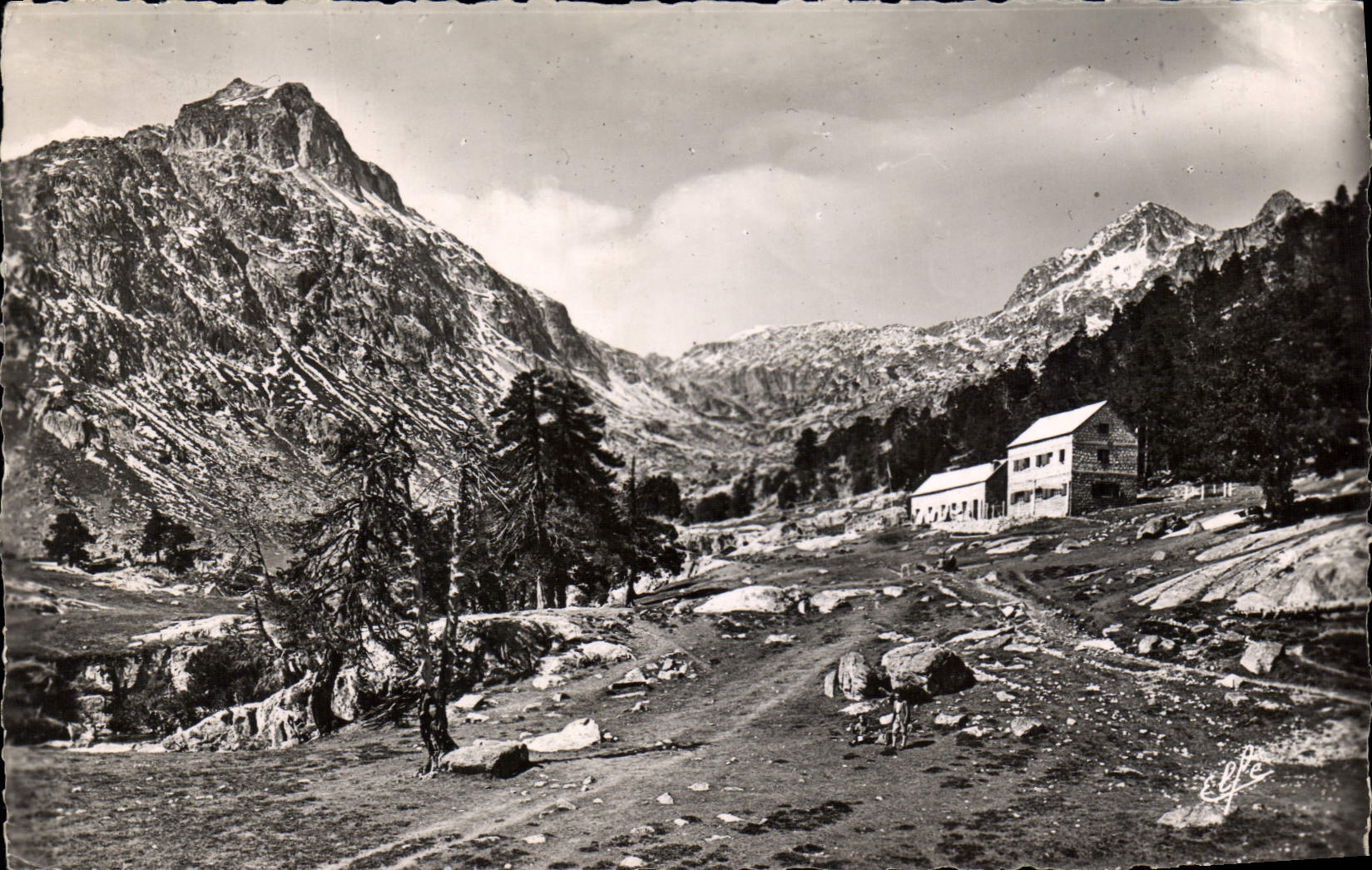 CPM Cauterets Vallee du Marcadou Le chalet Hotel