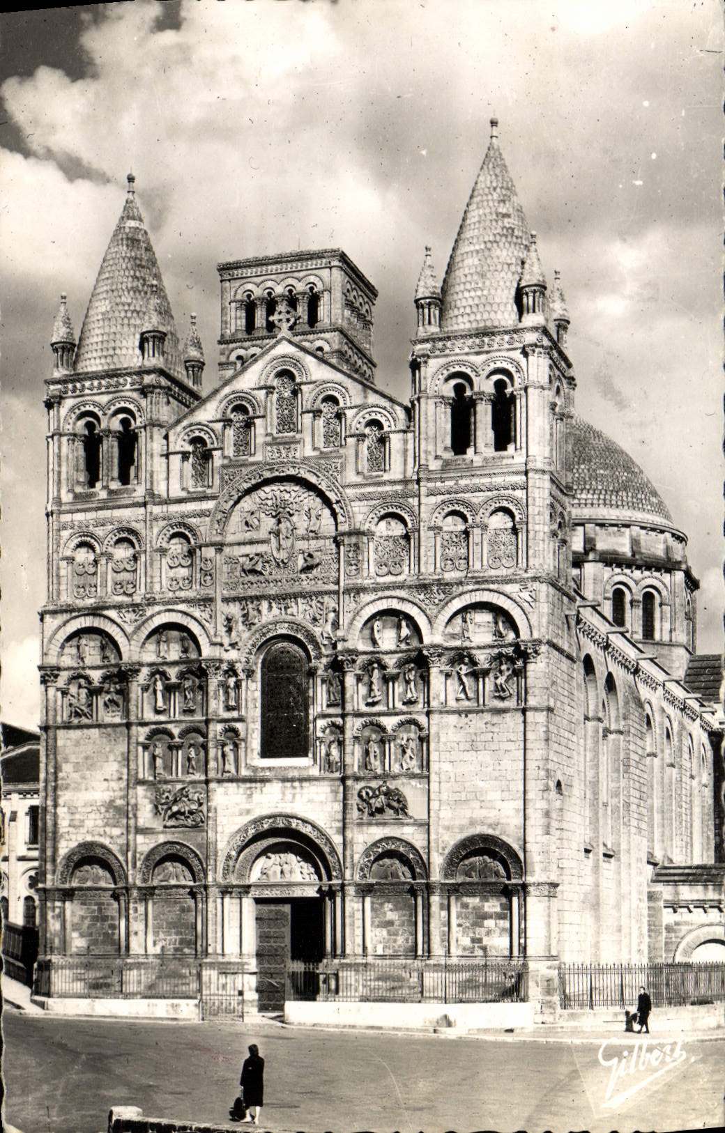 MODERN CARD Angouleme Frontage of the Cathedral St Pierre
