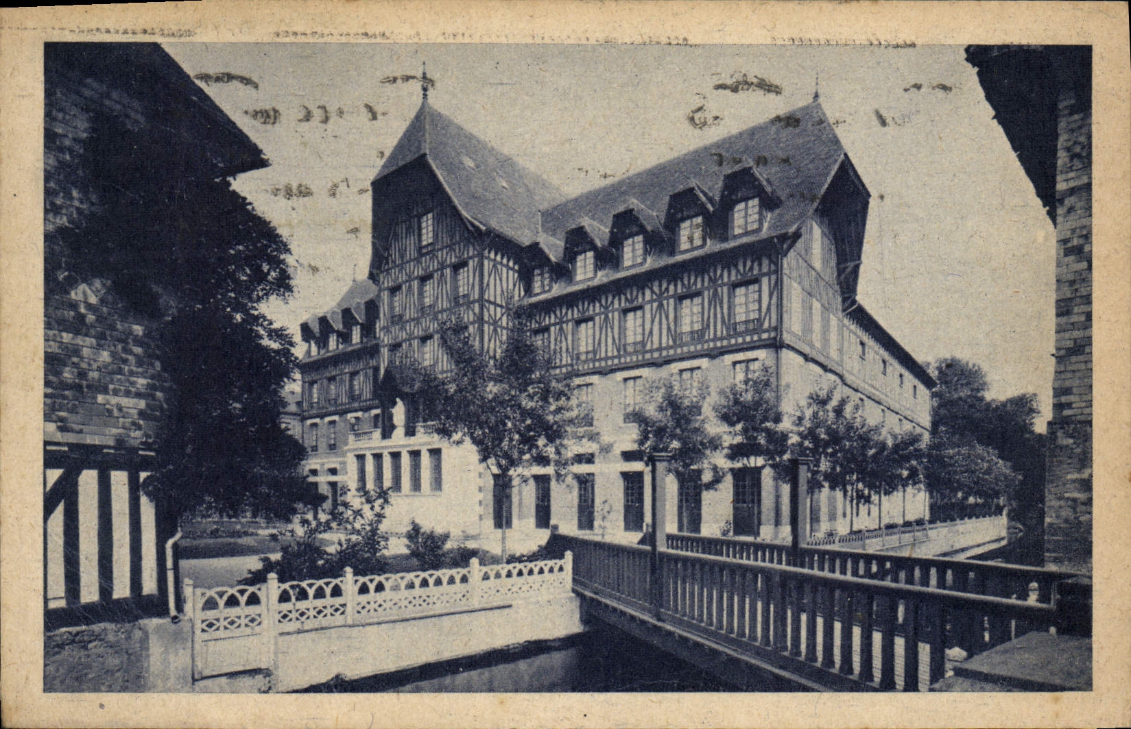 VINTAGE POSTCARD the Pilgrimage De Lisieux Hermitage