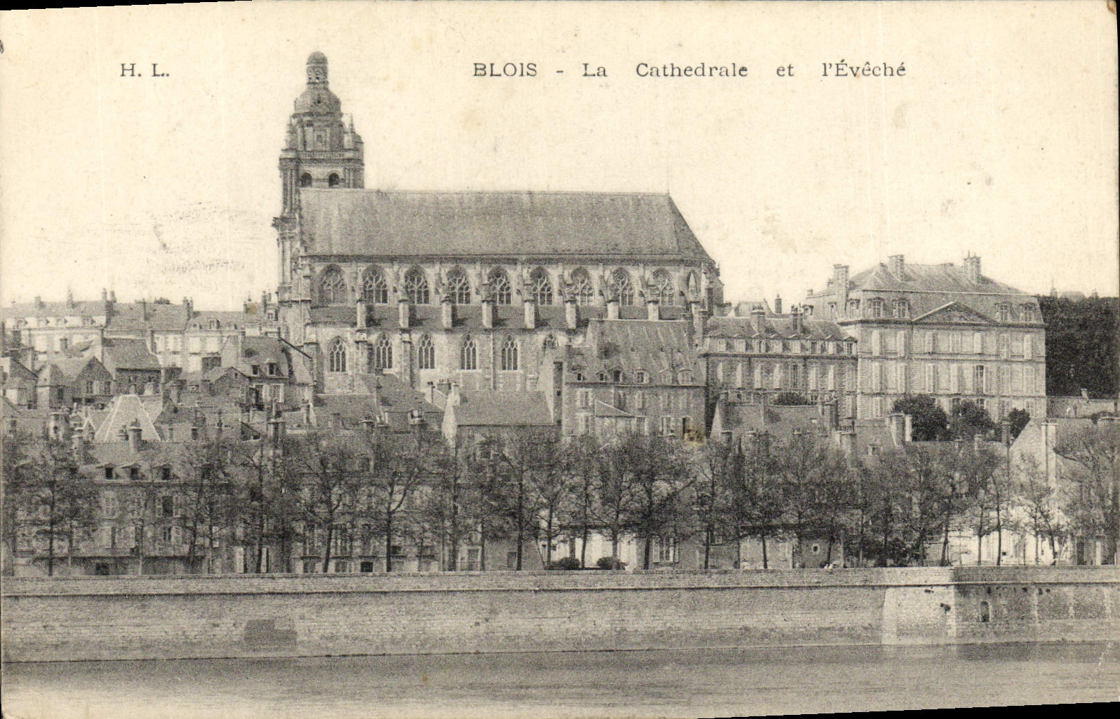 CPA Blois La Cathedrale et I'eveche