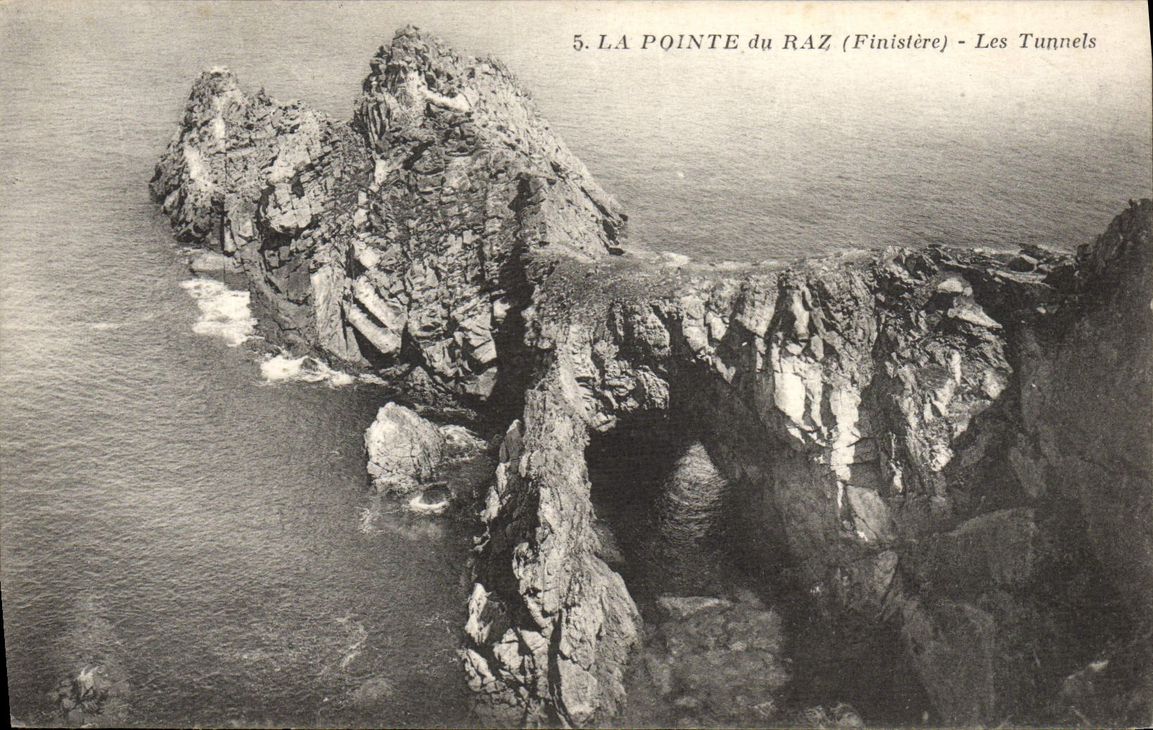 VINTAGE POSTCARD the Point of the Strong current tunnels