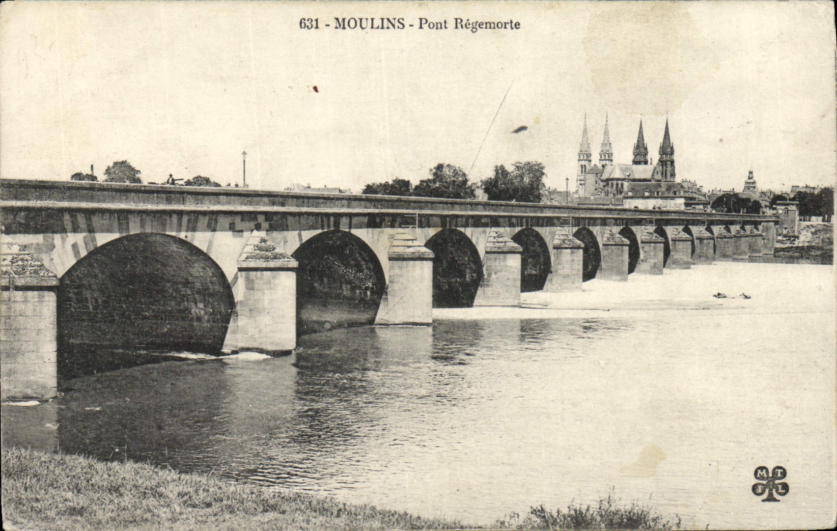 VINTAGE POSTCARD Moulins Regemorte Bridge