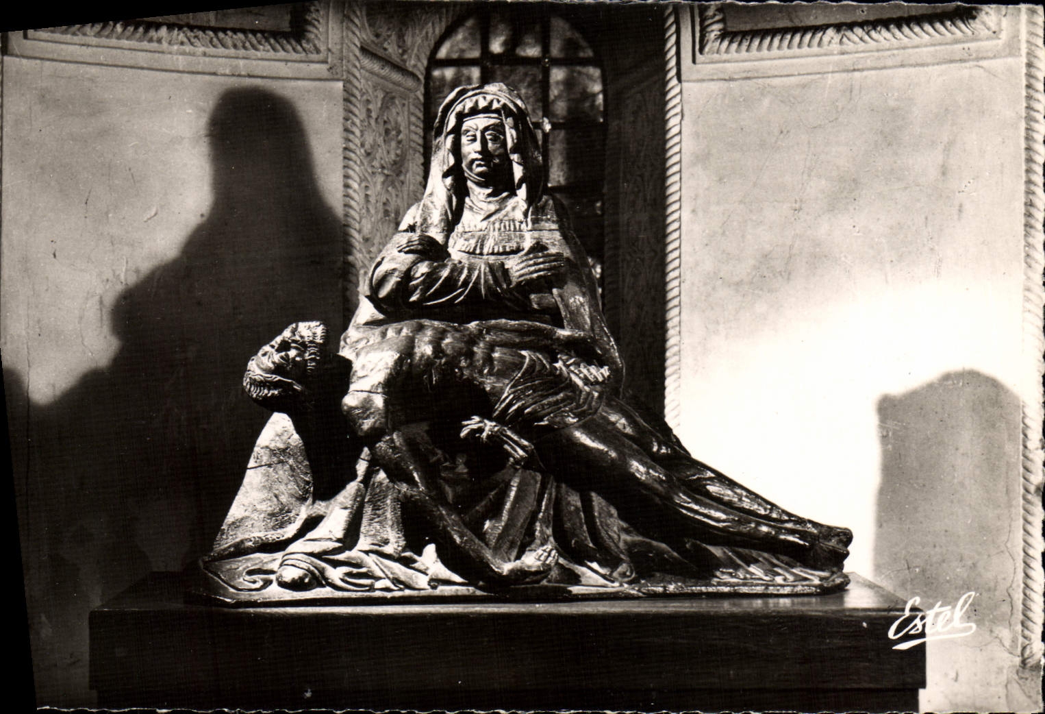 MODERN CARD the Church of Germigny of Close Pieta