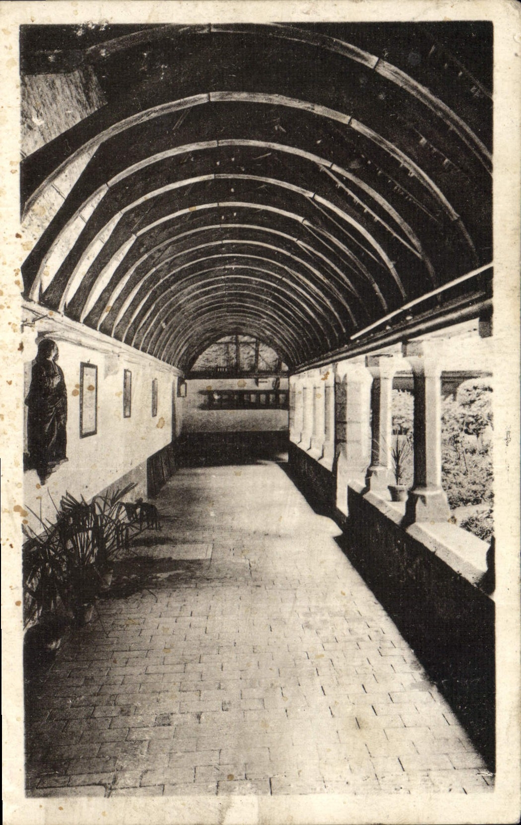CPA Mortagne Cloitre de I'Hospice de Mortagne