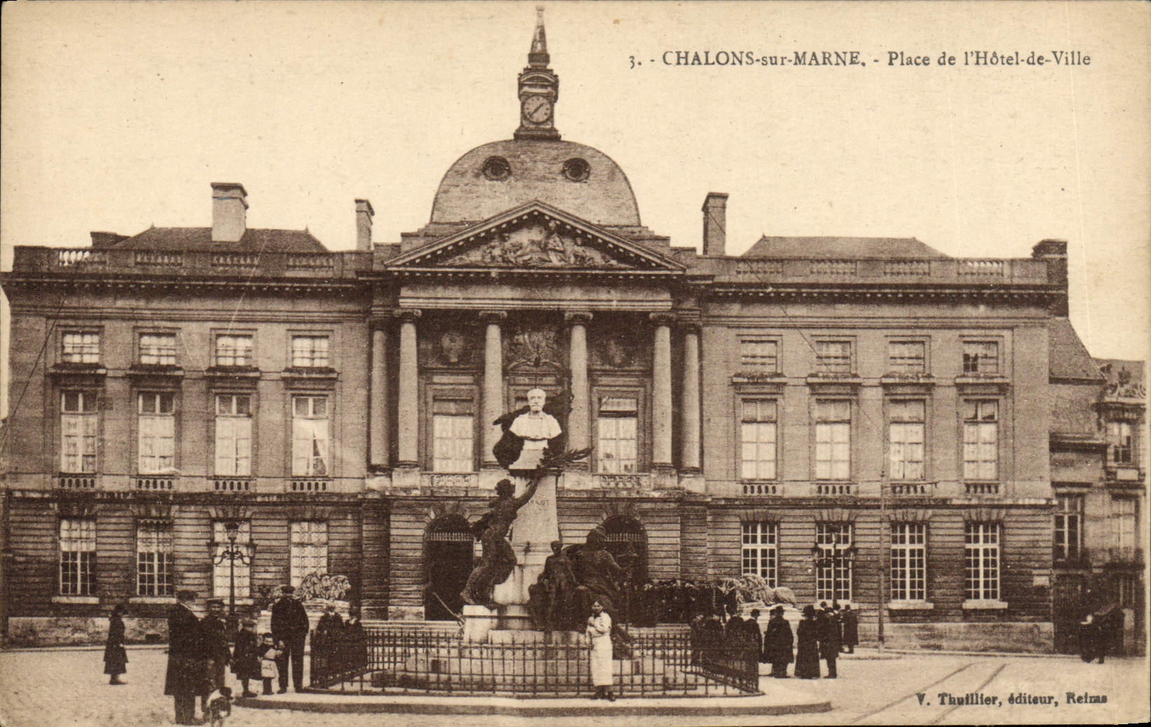 VINTAGE POSTCARD Chalon on the Marne Places of I' Town hall