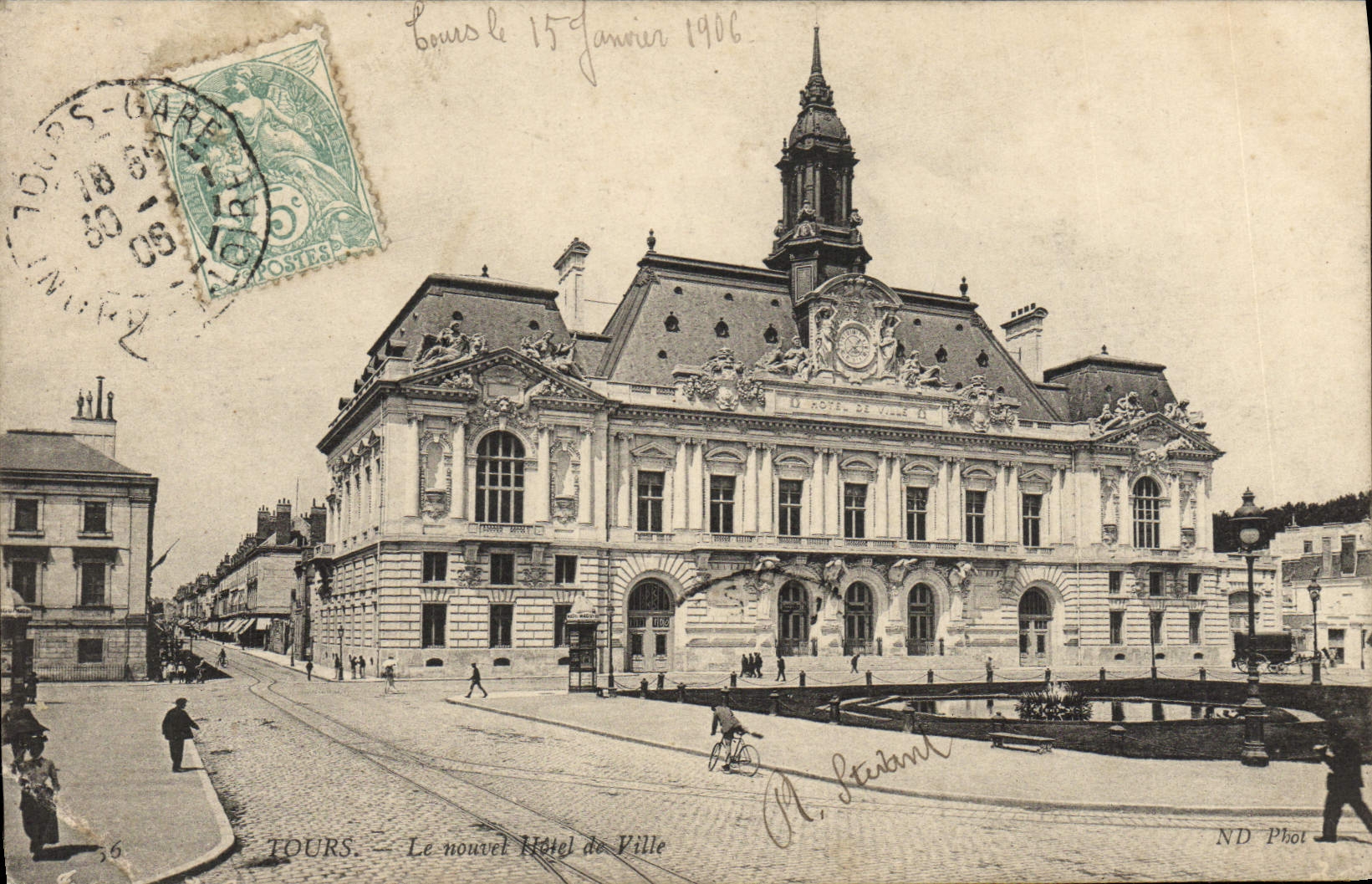 CPA Tours Le nouvel hotel de ville