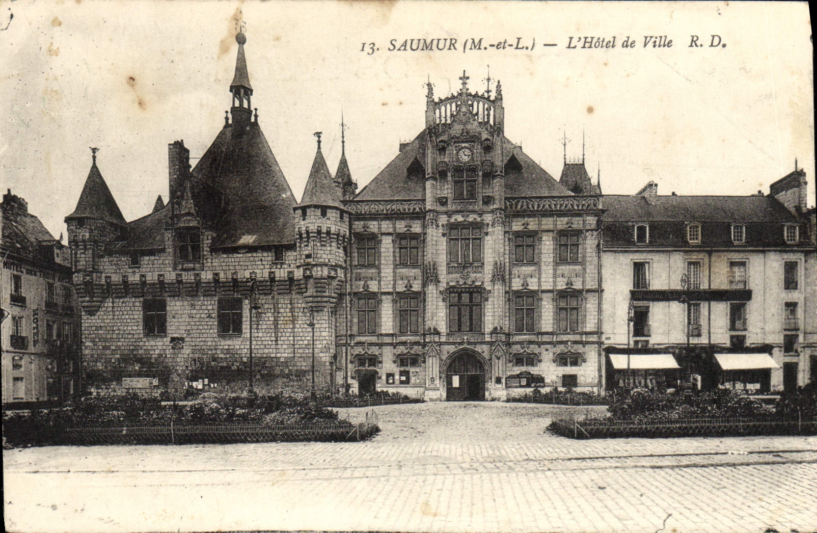 CPA Saumur L'Hotel de Ville