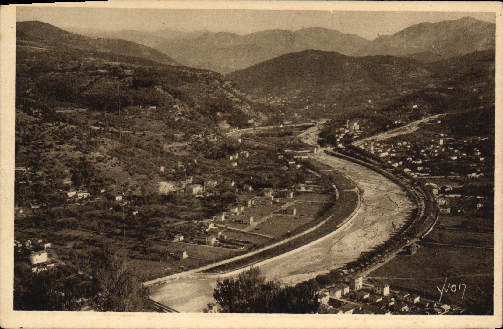 Azul de la dimensión D de la POSTAL de la VENDIMIA Niza el valle de la lentejuela y la trinidad del vencedor vista de la cornisa grande