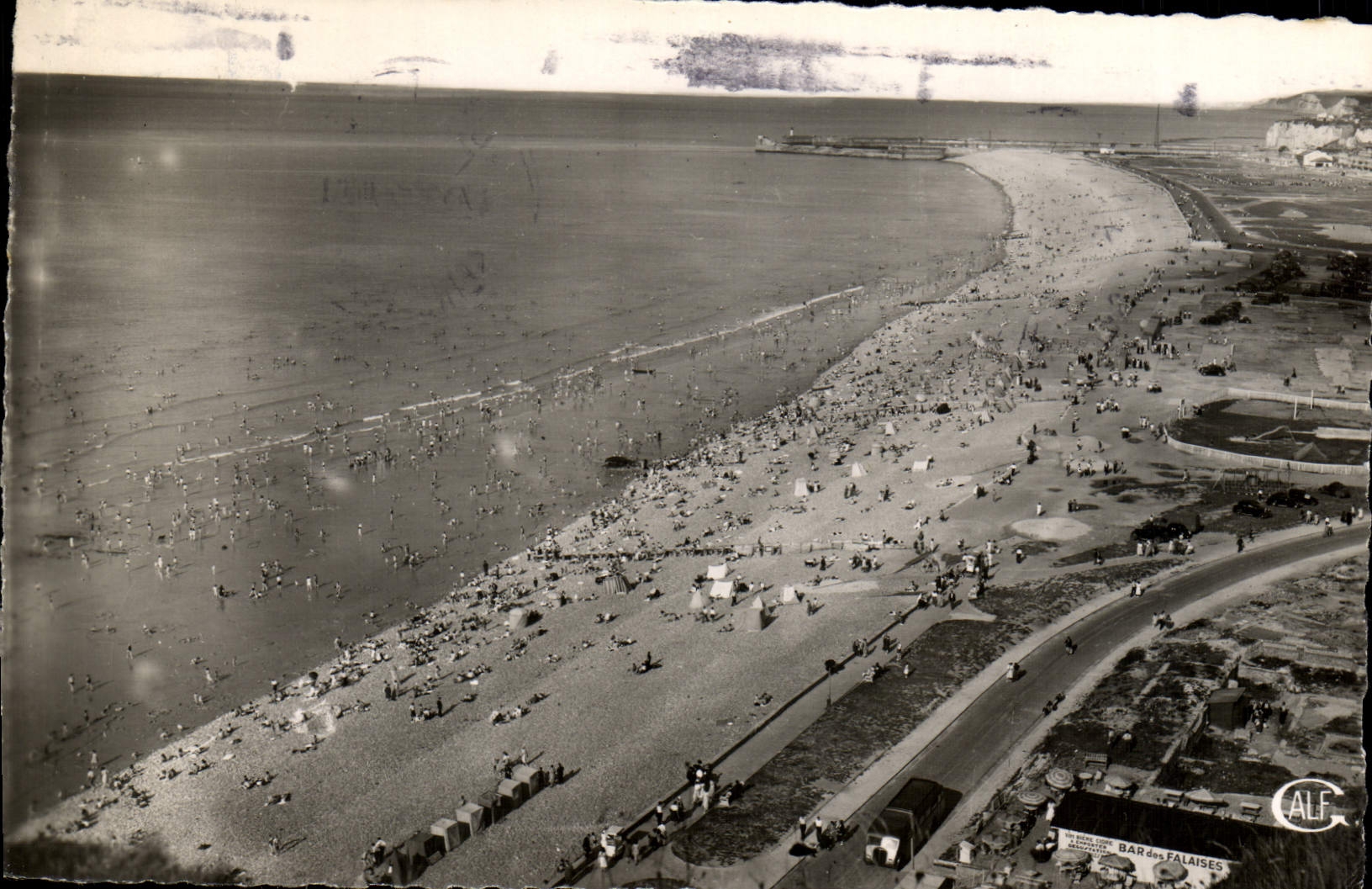 POSTAL MODERNA opinión de Dieppe de la playa