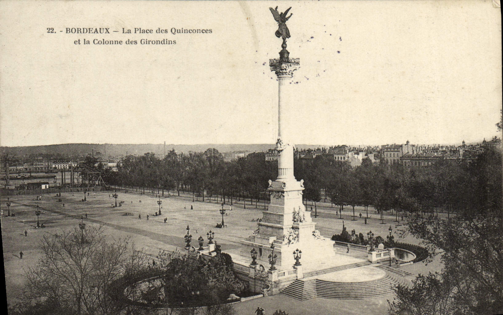CPA Bordeaux La Place Des Quinconces et la Colonne des Girondins
