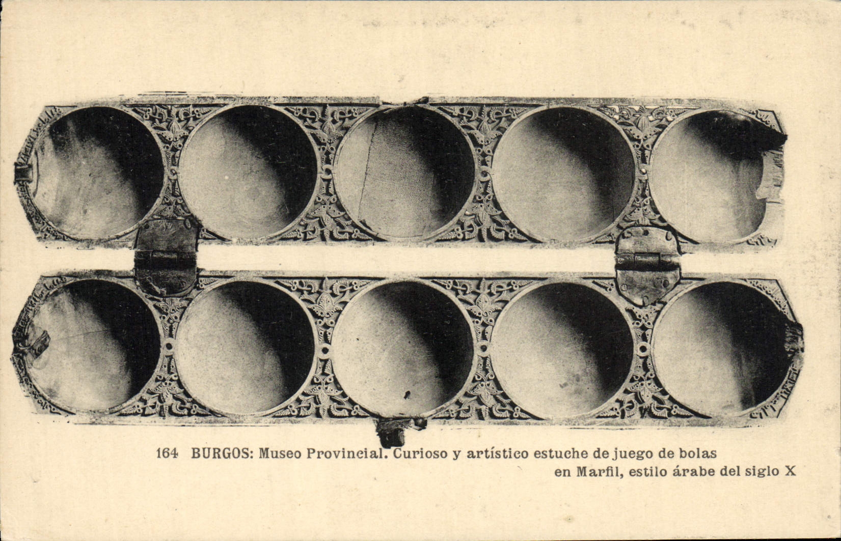 VINTAGE POSTCARD Burgos Museo Provineial Curioso there artistico estuche of juego of bolas in marfil