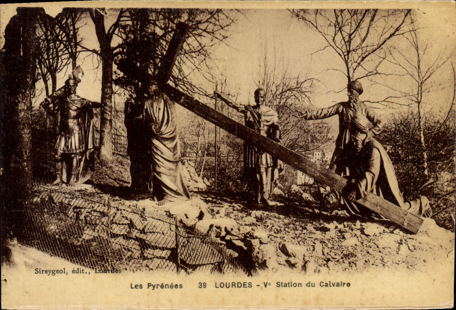 VINTAGE POSTCARD the Heavy Pyrenees 5th Station of the Martyrdom