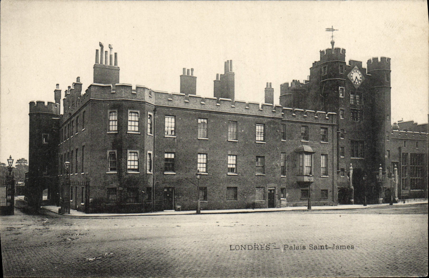 VINTAGE POSTCARD London Holy Palate James