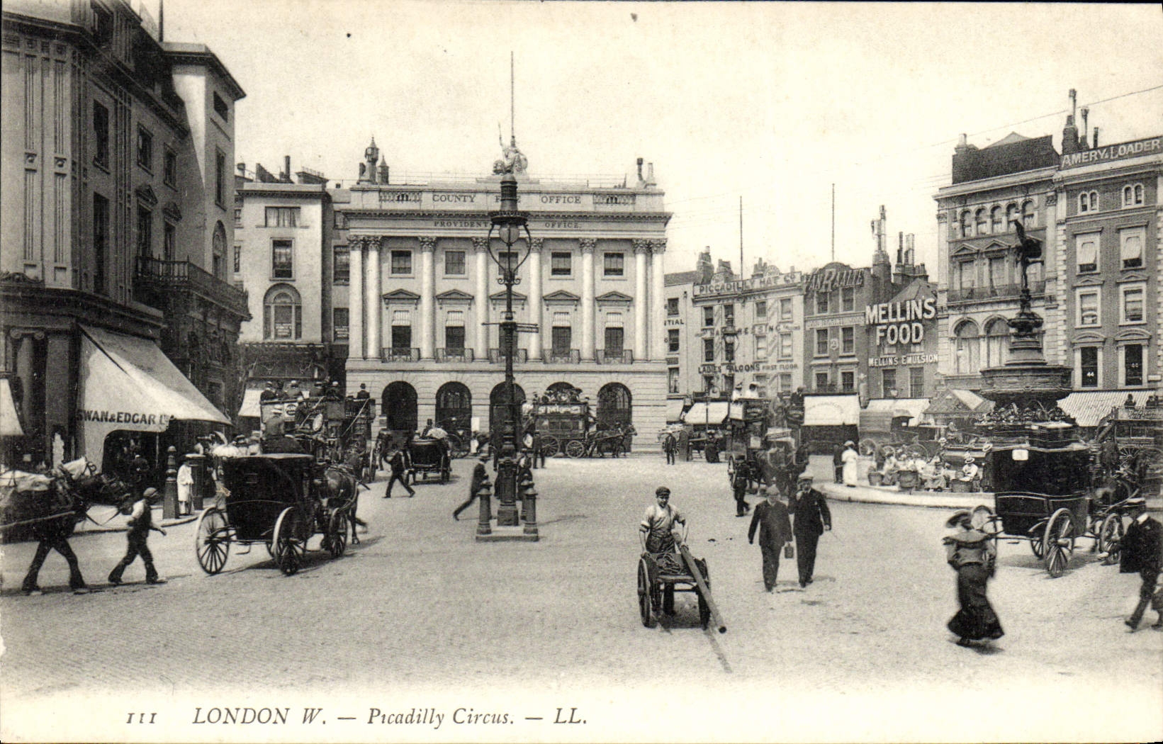 VINTAGE POSTCARD London Prcadilly Circus