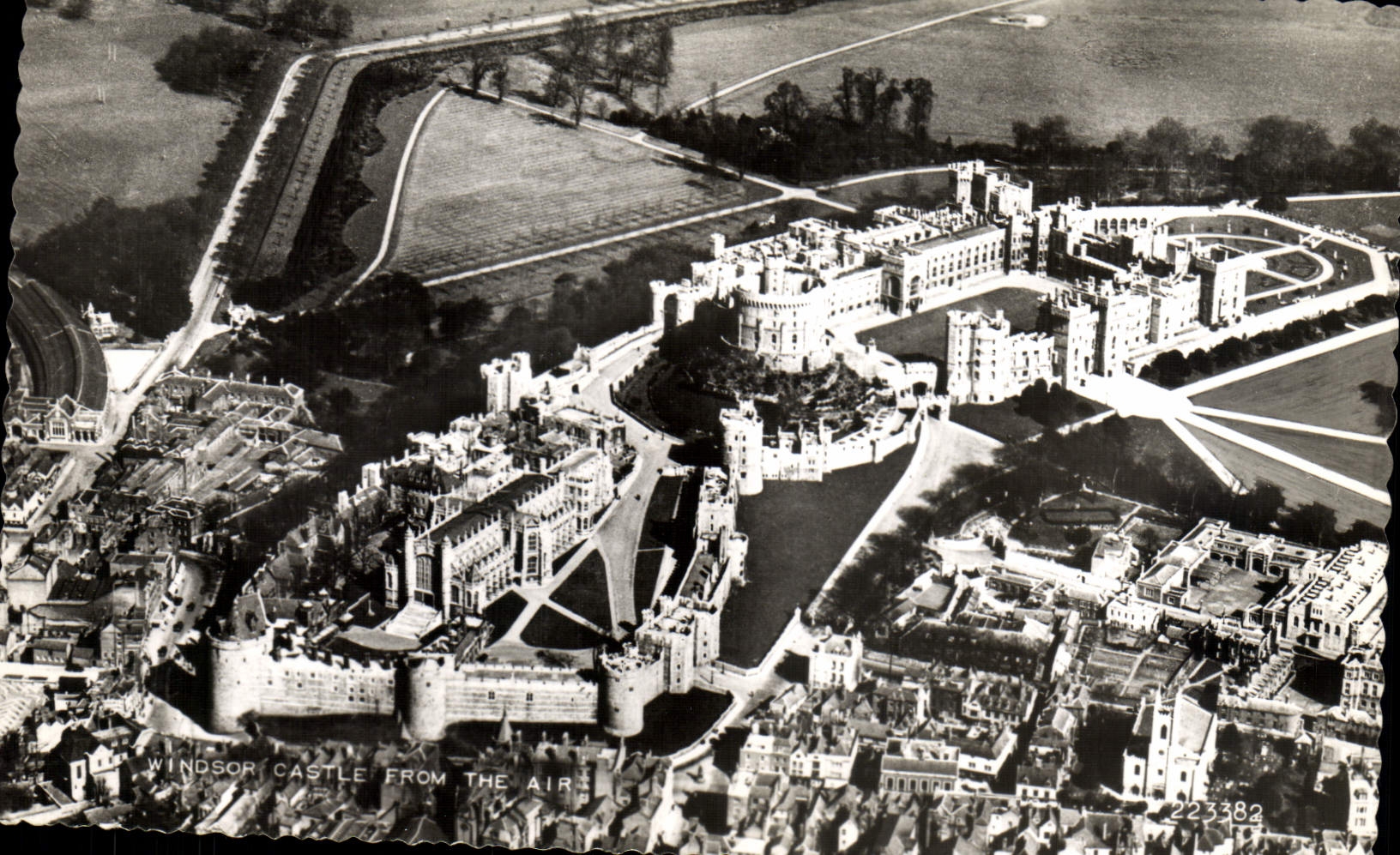 MODERN CARD Windsor Castle from the Air