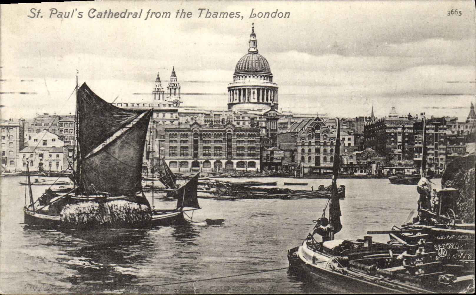 VINTAGE POSTCARD St Paul' S Cathedral from the Thames London Boats