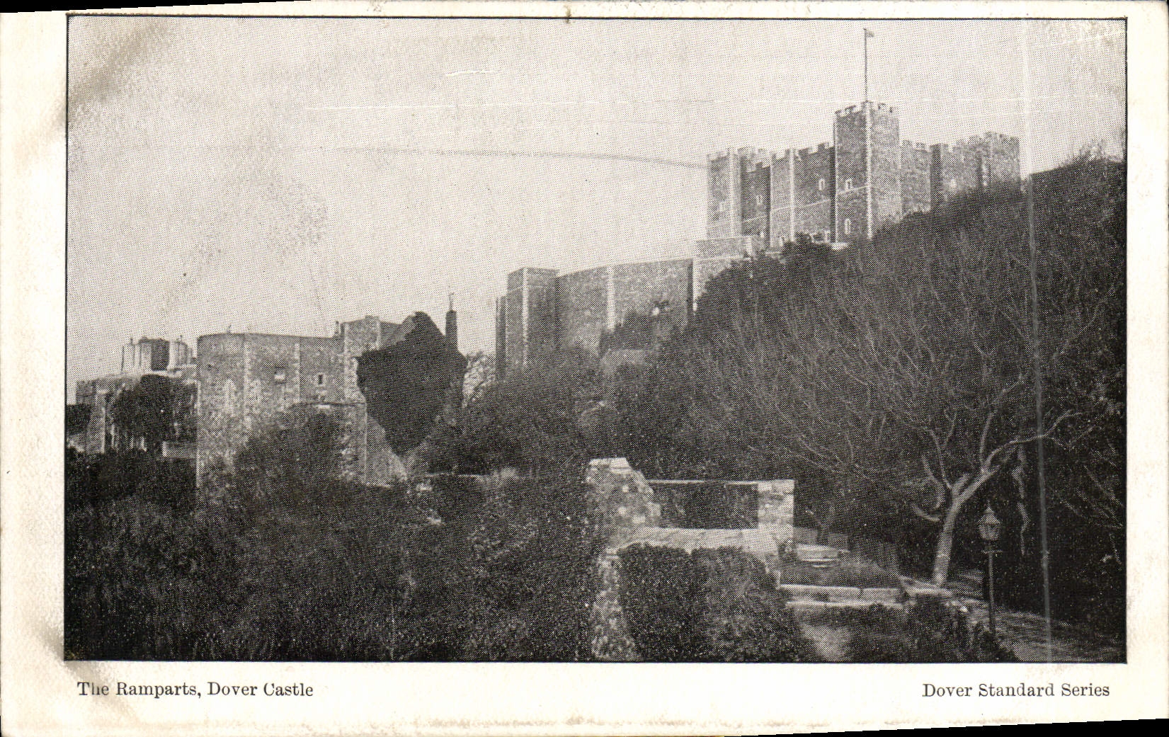 VINTAGE POSTCARD Dover The Ramparts Castle