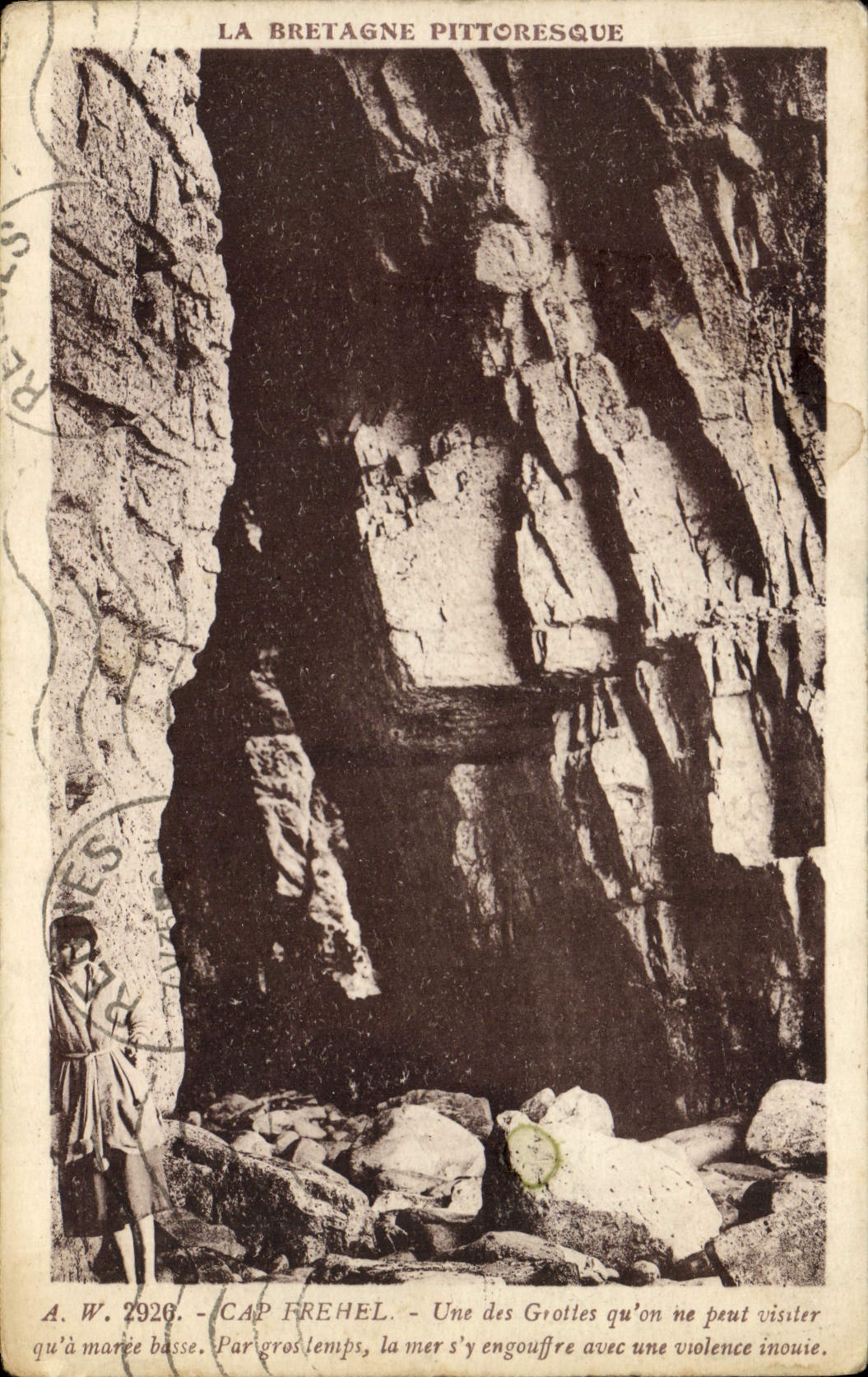 CPA Cap Frehel Une Des Grottes 