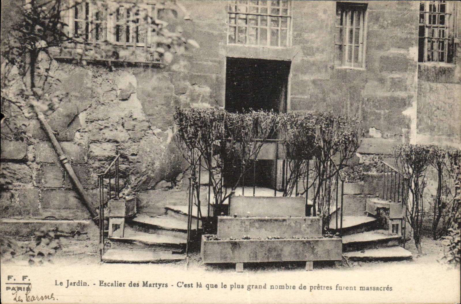 VINTAGE POSTCARD the Garden Staircase Of Martys Paris