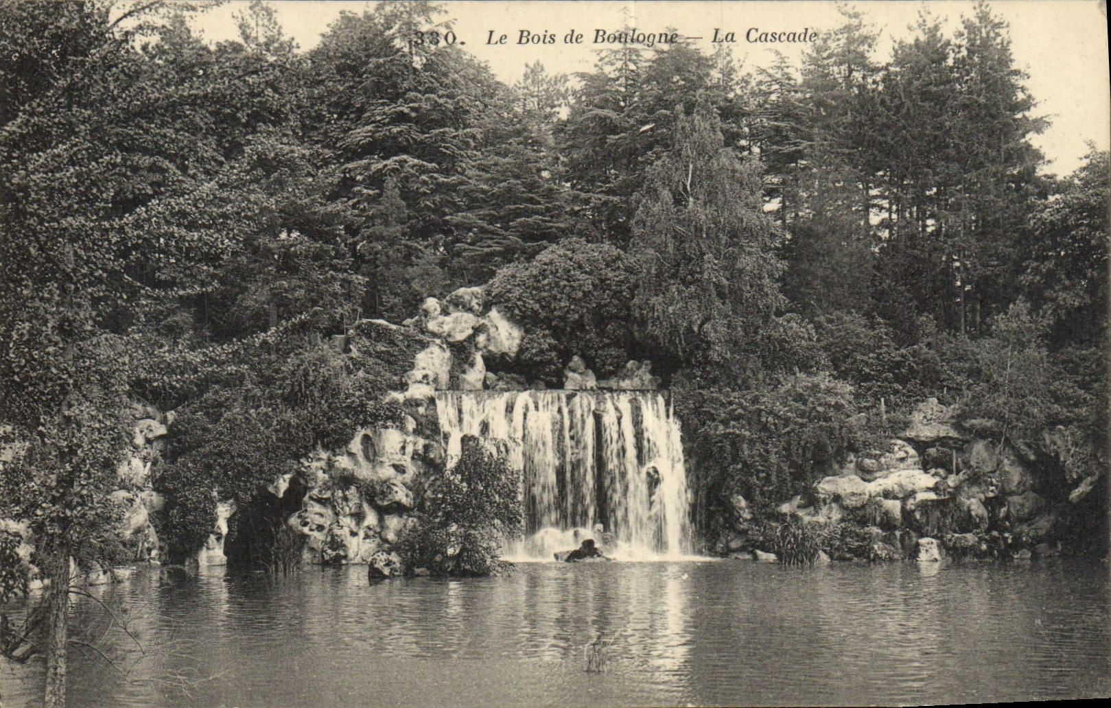VINTAGE POSTCARD the Bois de Boulogne the Paris Cascade