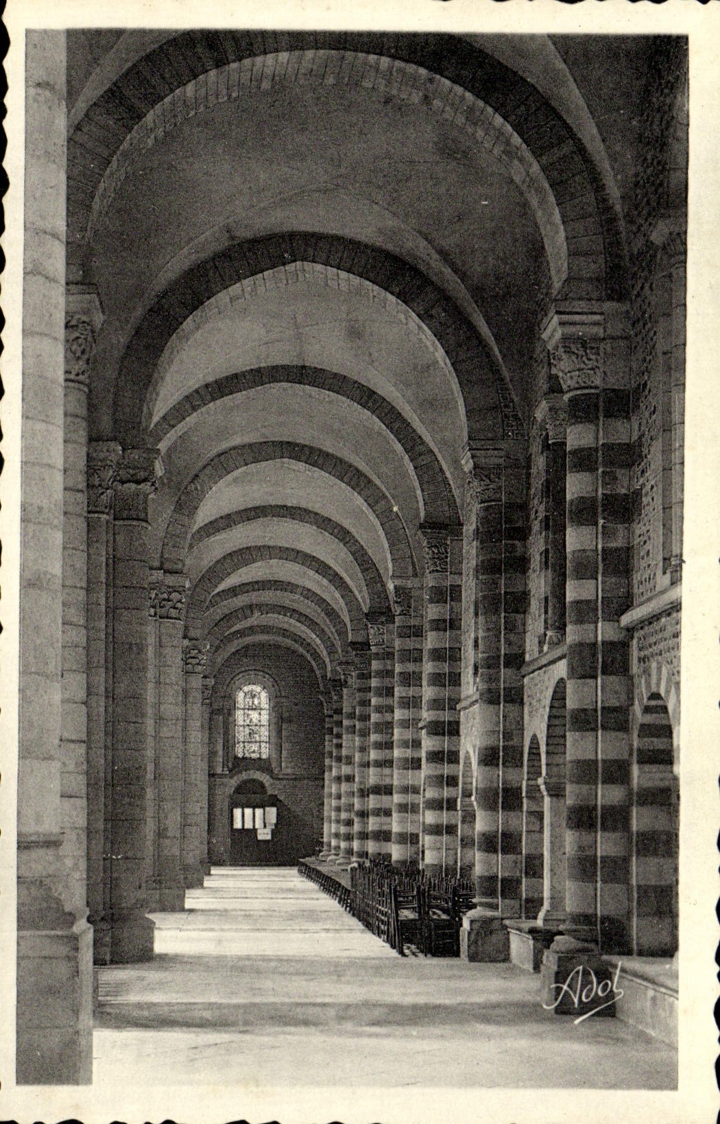 MODERN CARD Mans Interieur of the Low Cathedral Dimensions Northern nave