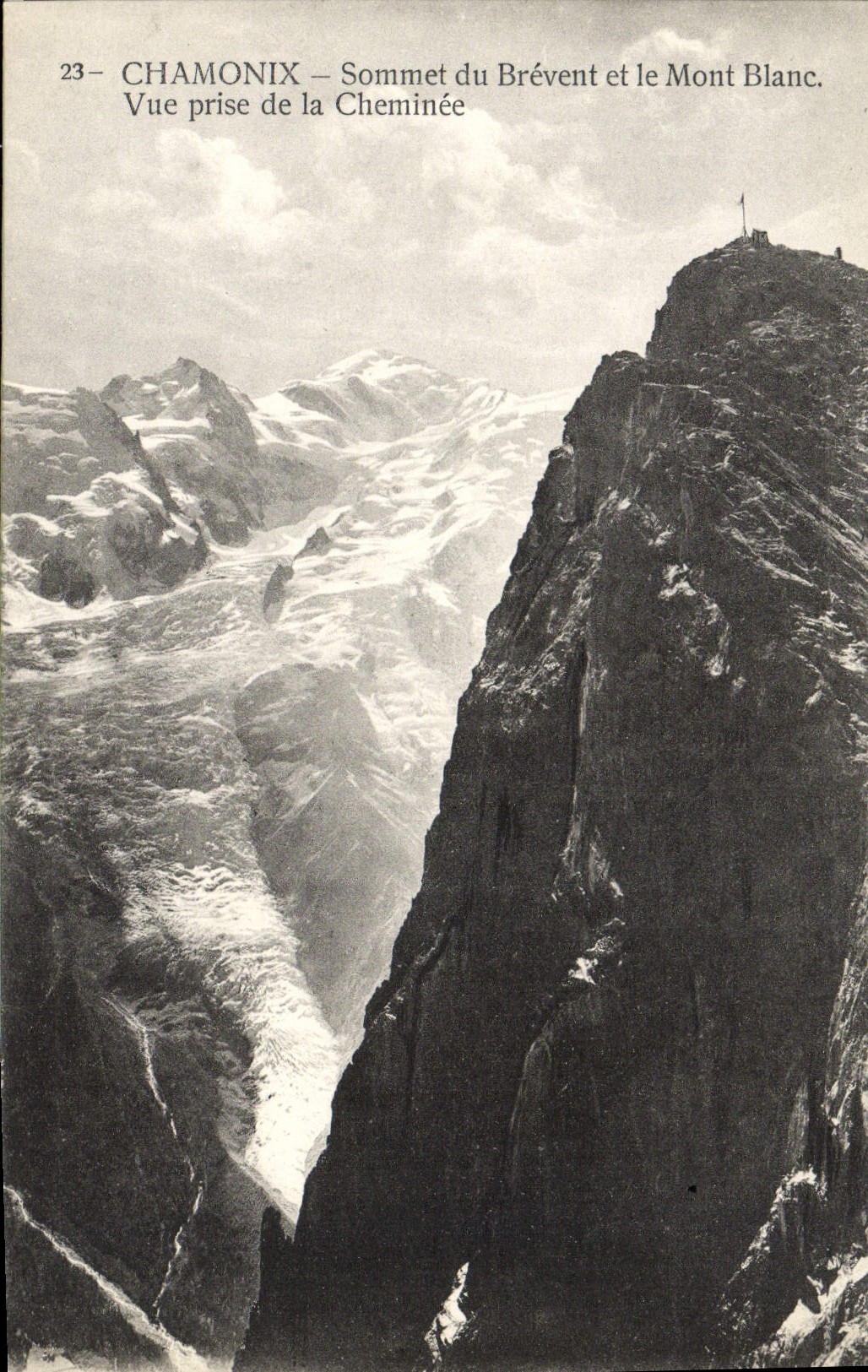 CPA Chamonix Sommet Du Brevent Et Le Mont Blanc Vue prise de la cheminee