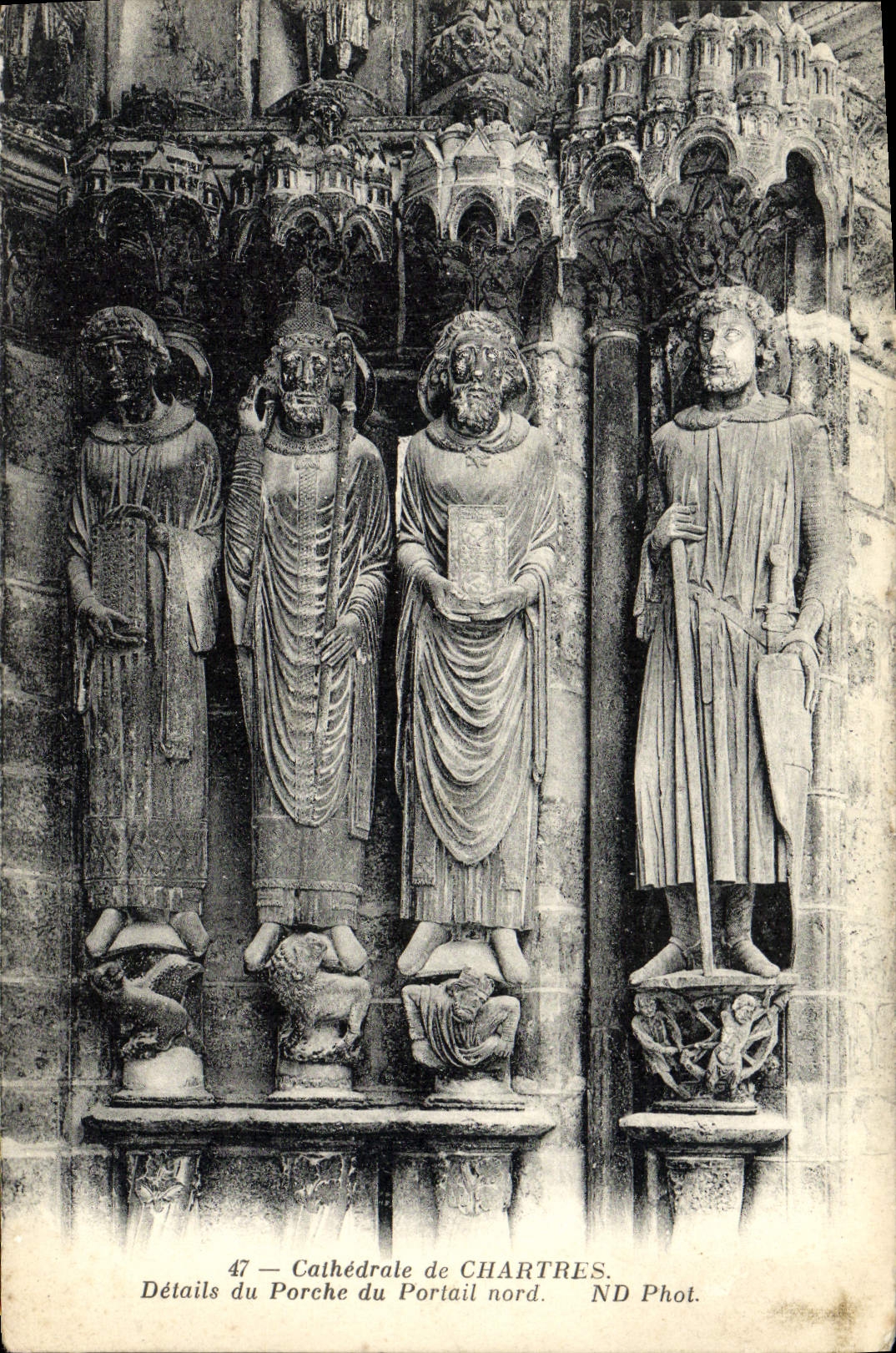 Catedral de la POSTAL de la VENDIMIA de los detalles de Chartres del pórtico de la puerta norteña