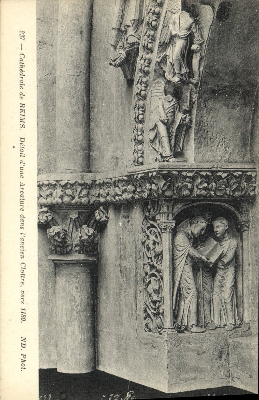 VINTAGE POSTCARD Cathedral Of Rheims Detail Of a Blind arcade In I' Ancien Cloister