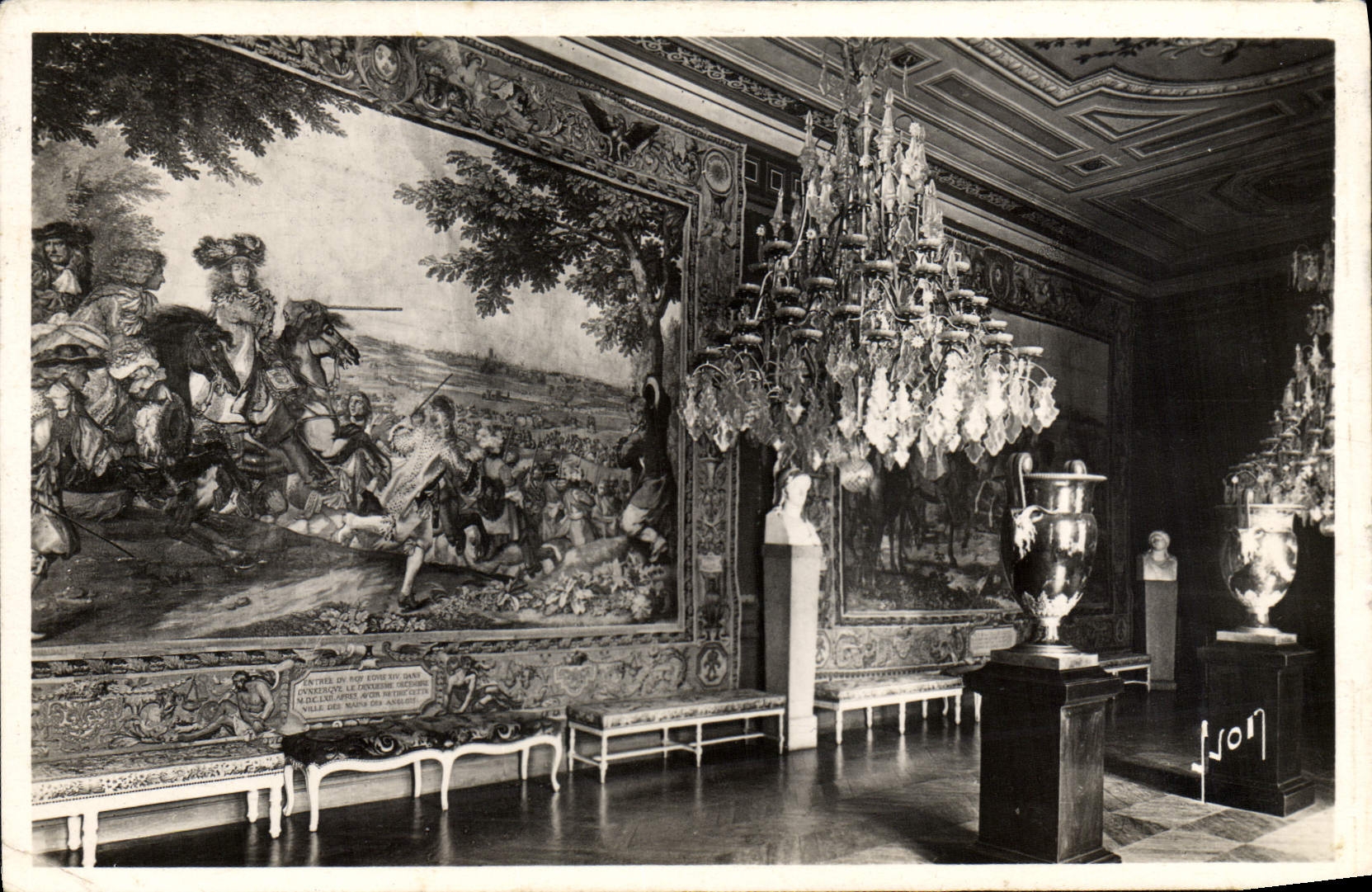 CPM Fontainebleau Chateau Galerie des Fastes 