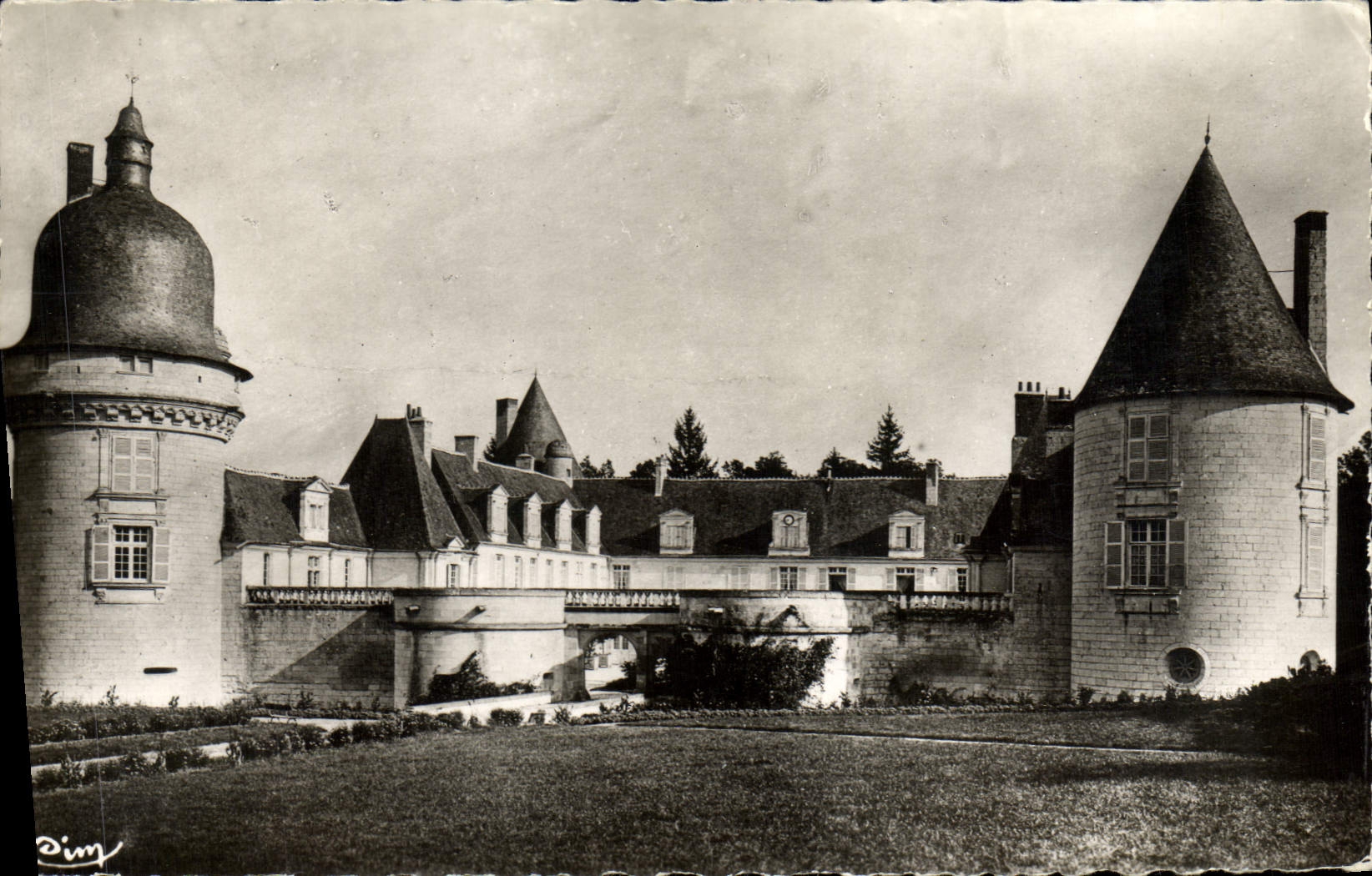CPM Monthou sur Cher Chateau du Gue Pean 
