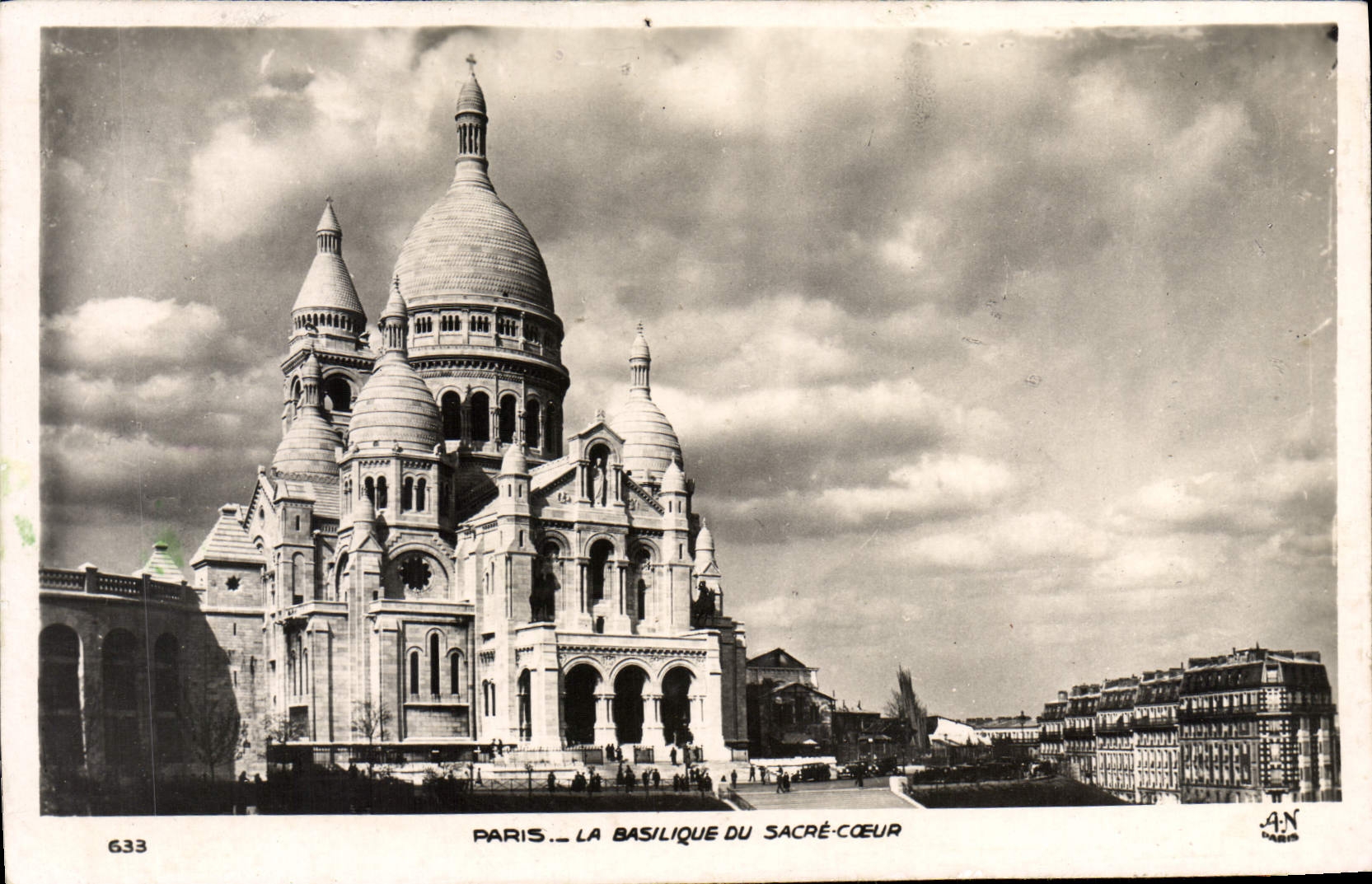 CPM Paris La Basilique Du Sacre Coeur