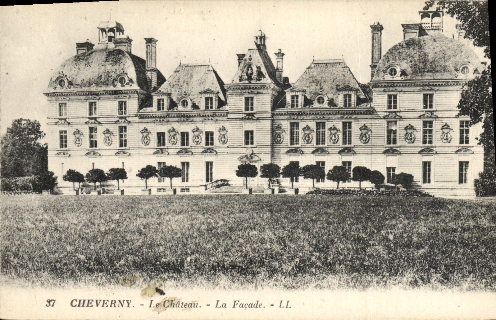CPA Cheverny Le Chateau La Facade