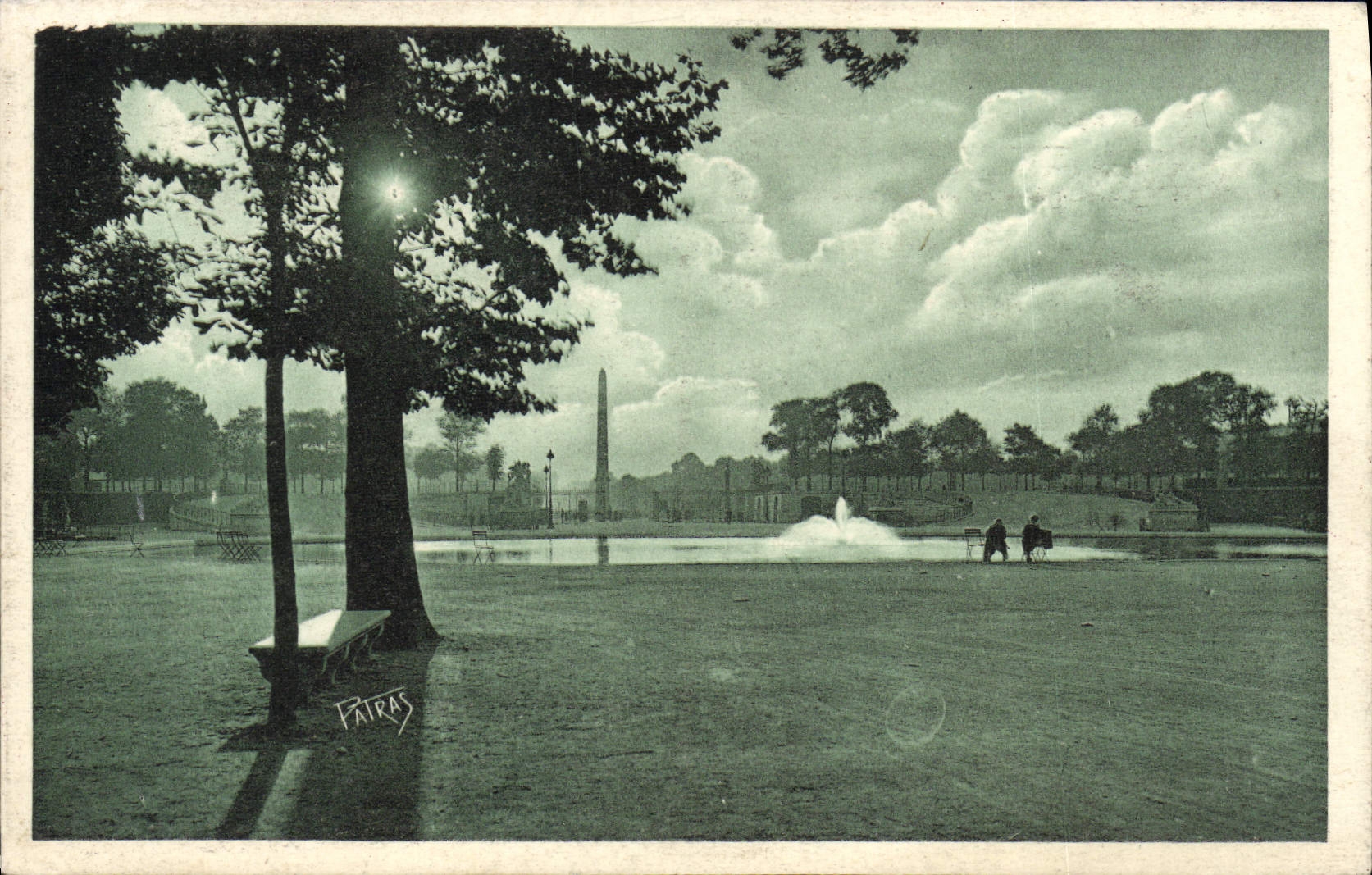 CPA Paris Coucher de soleil au jardin des Tuileries