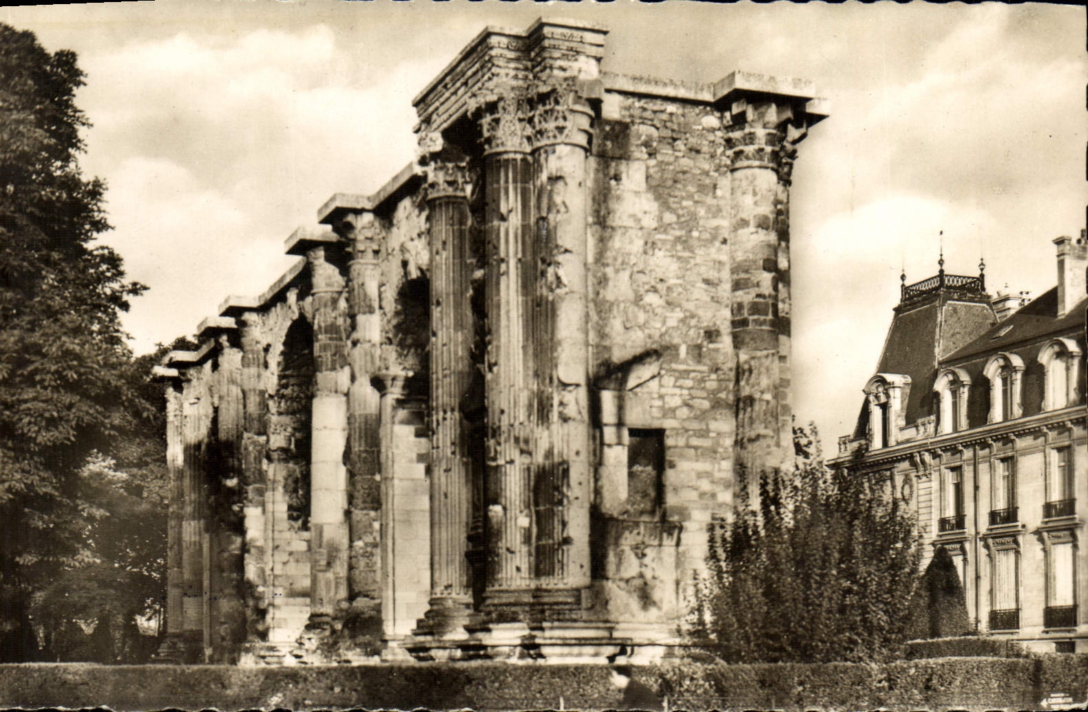 MODERN CARD Rheims Carries Mars