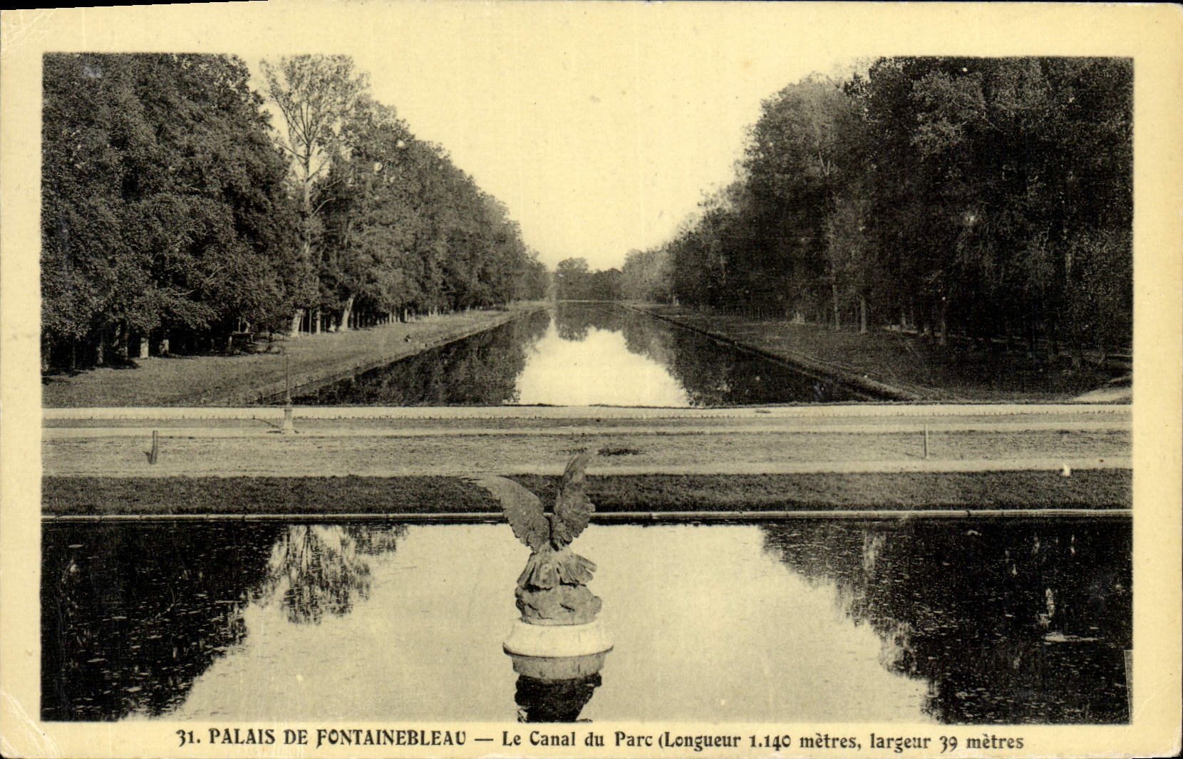CPA Palais De Fontainebleau Le Canal Du Parc
