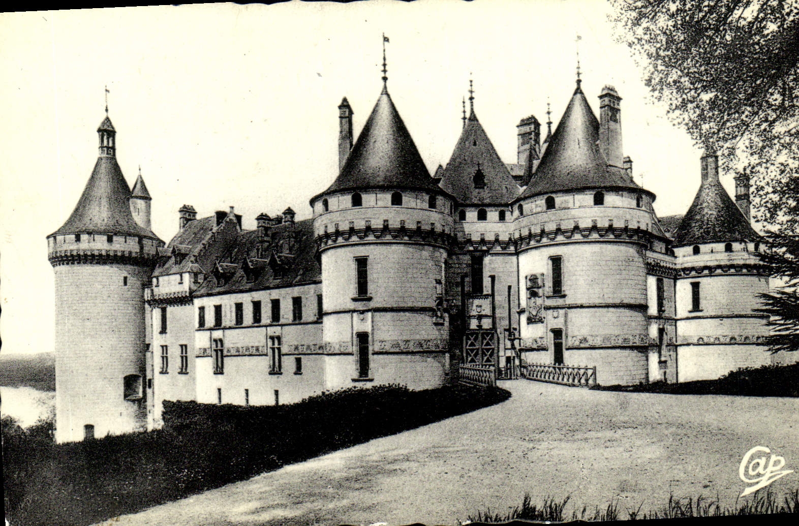 CPM Chaumont Le Chateau Vue d'ensemble