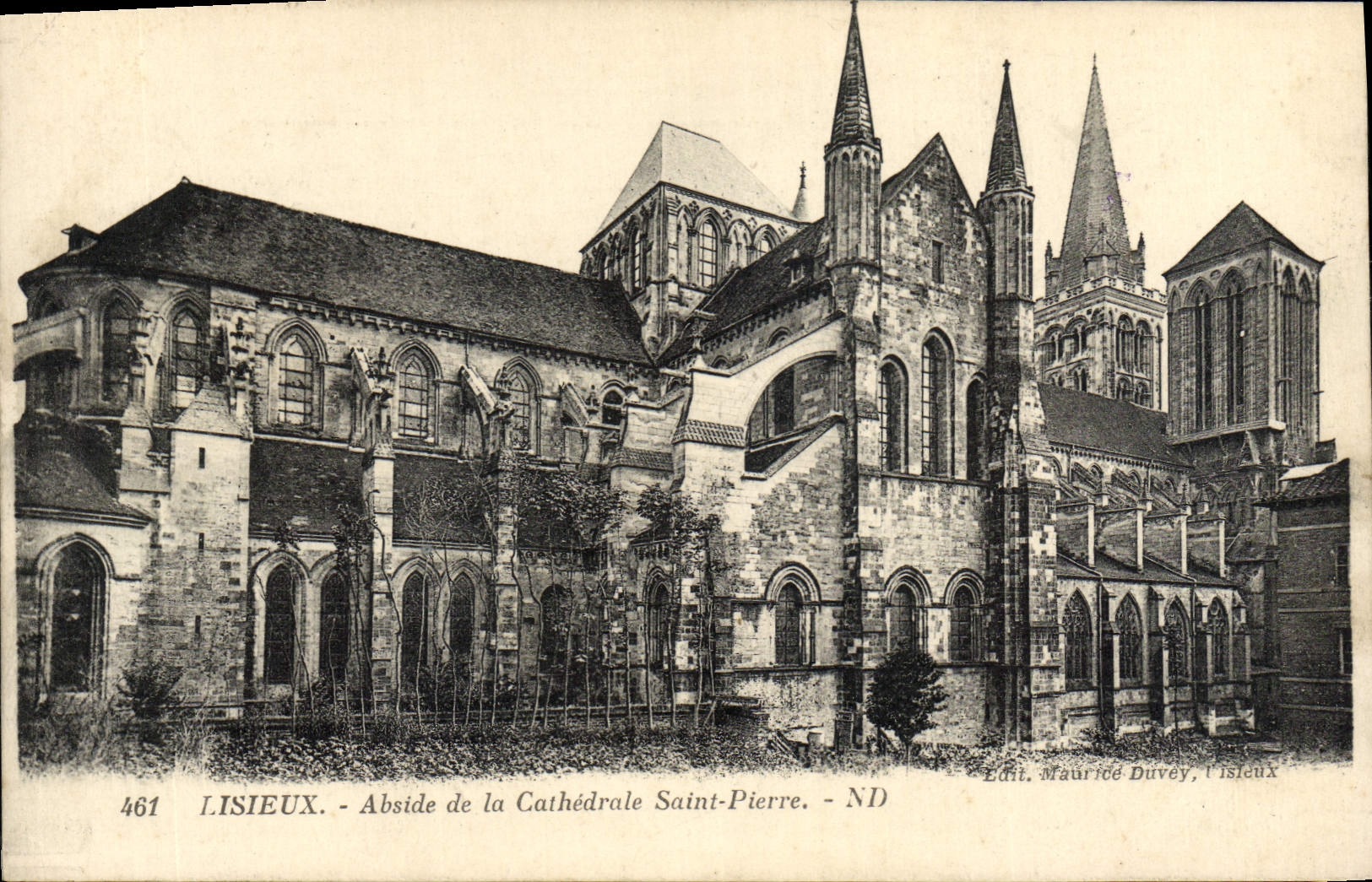 CPA Lisieux Abside de la Cathedrale Saint Pierre