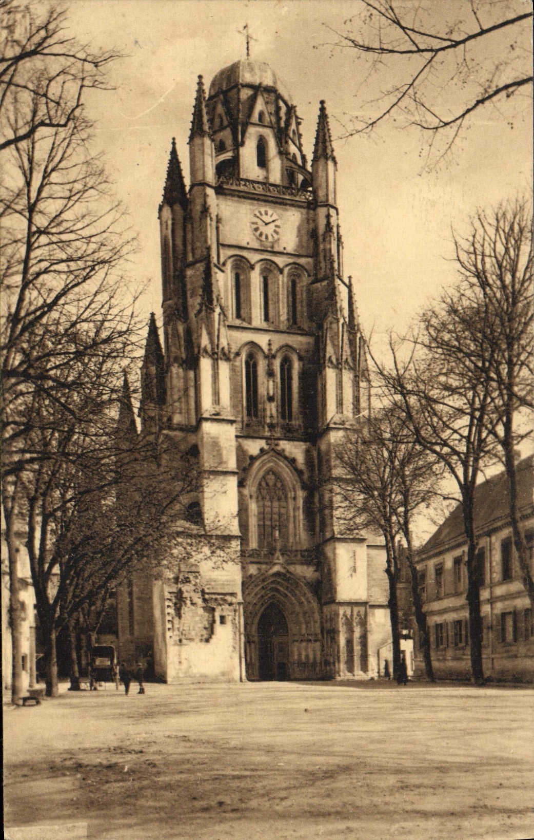 CPA Saintes Saint Pierre clocher