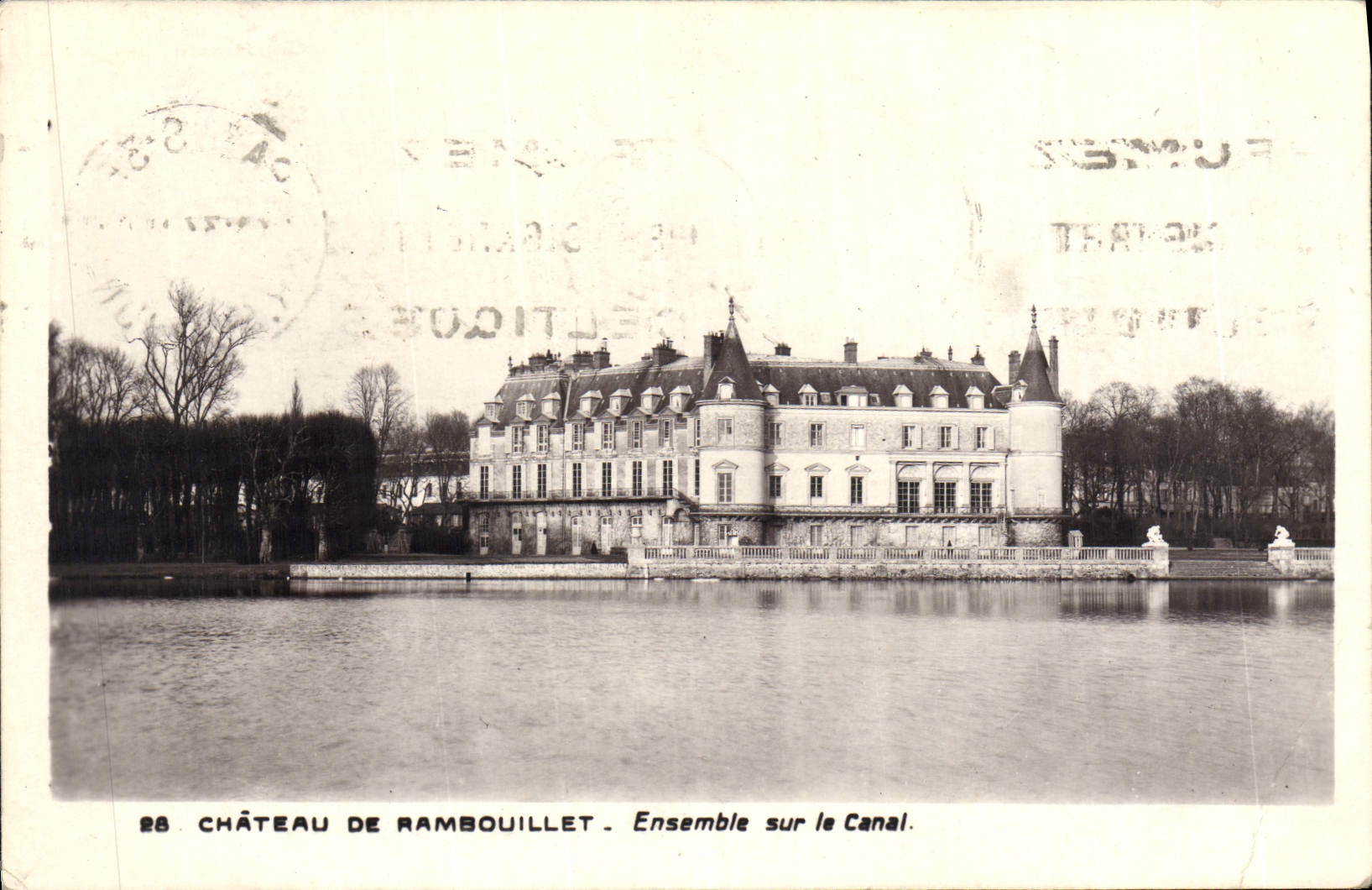 CPA Chateau De Rambouillet Ensemble sur le Canal