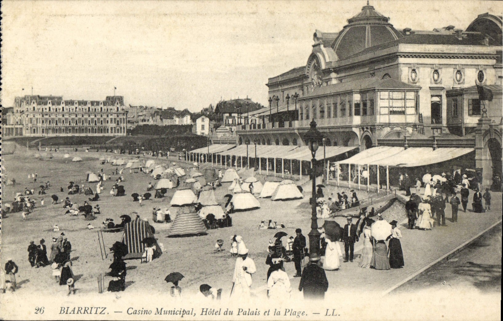 VINTAGE POSTCARD Biarritz Municipal Casino Hotel of the Palate and the Beach