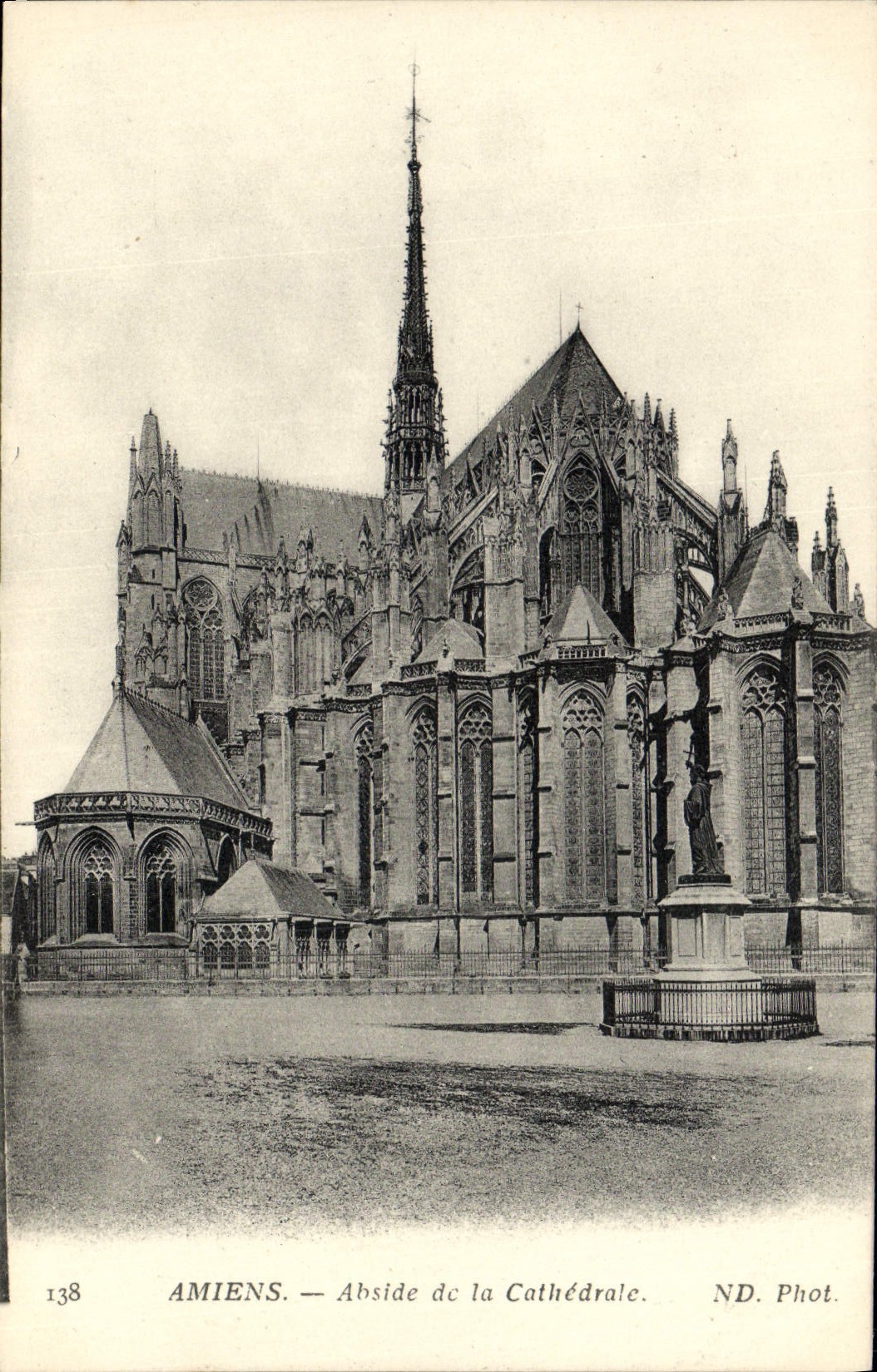 CPA Amiens Abside de la Cathedrale