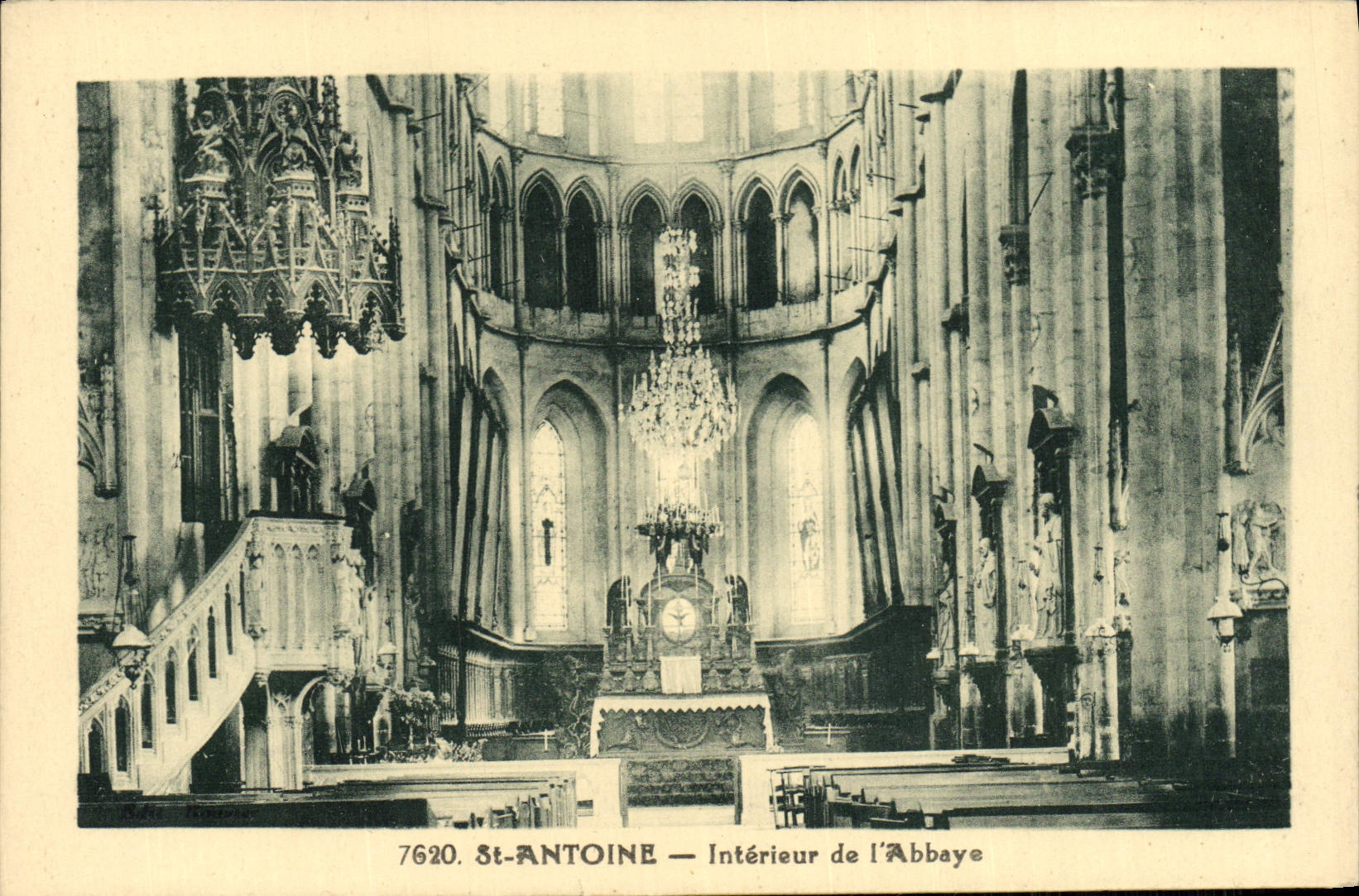 CPA St Antoine Interieur de l'Abbaye