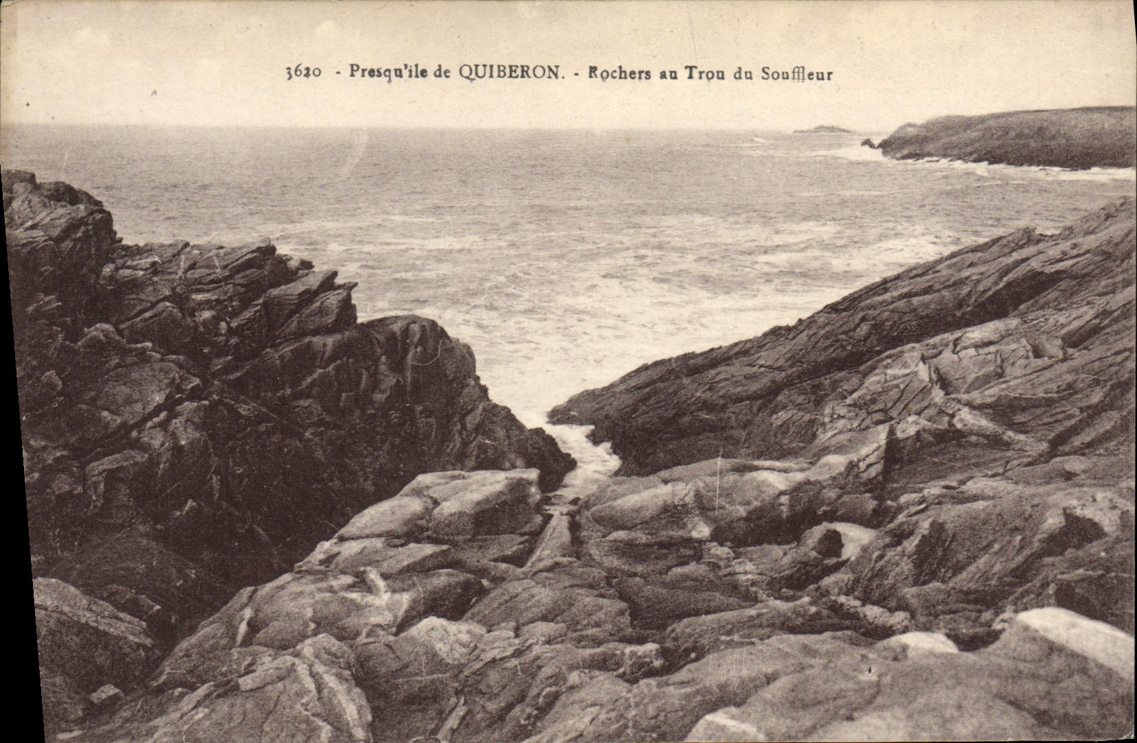 CPA Presqu'ile de Quiberon Rochers au Trou du Souffleur