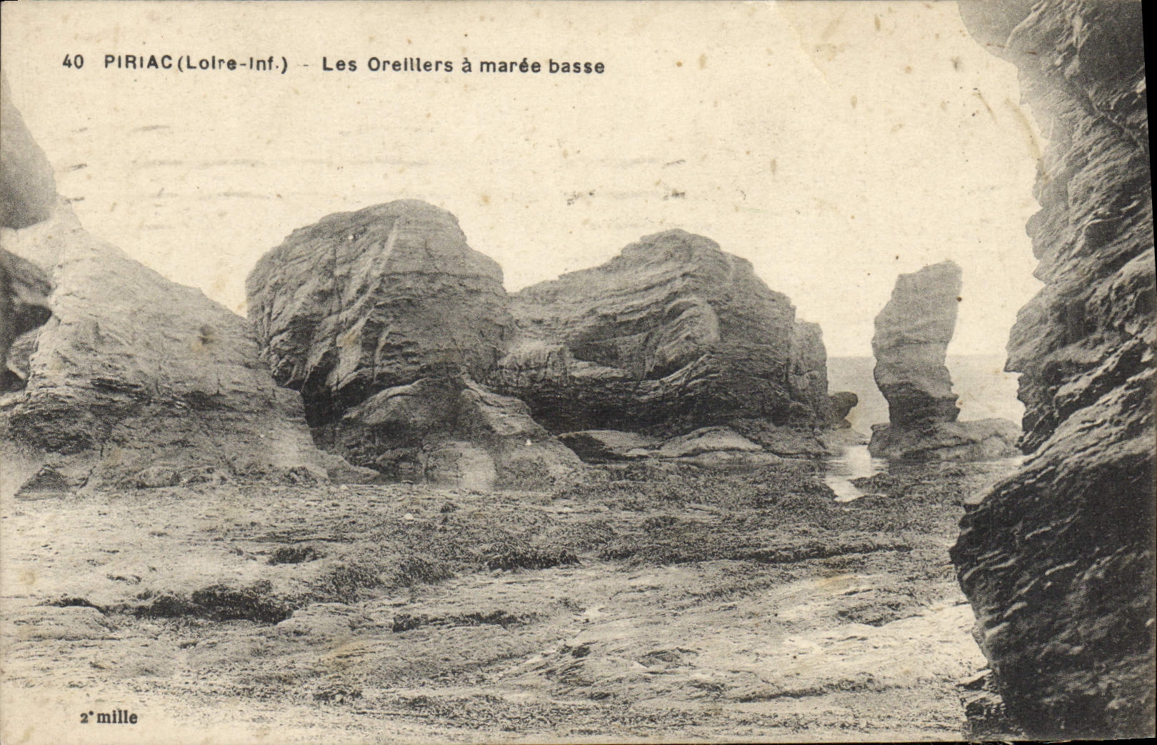 VINTAGE POSTCARD Piriac the pillows has low tide