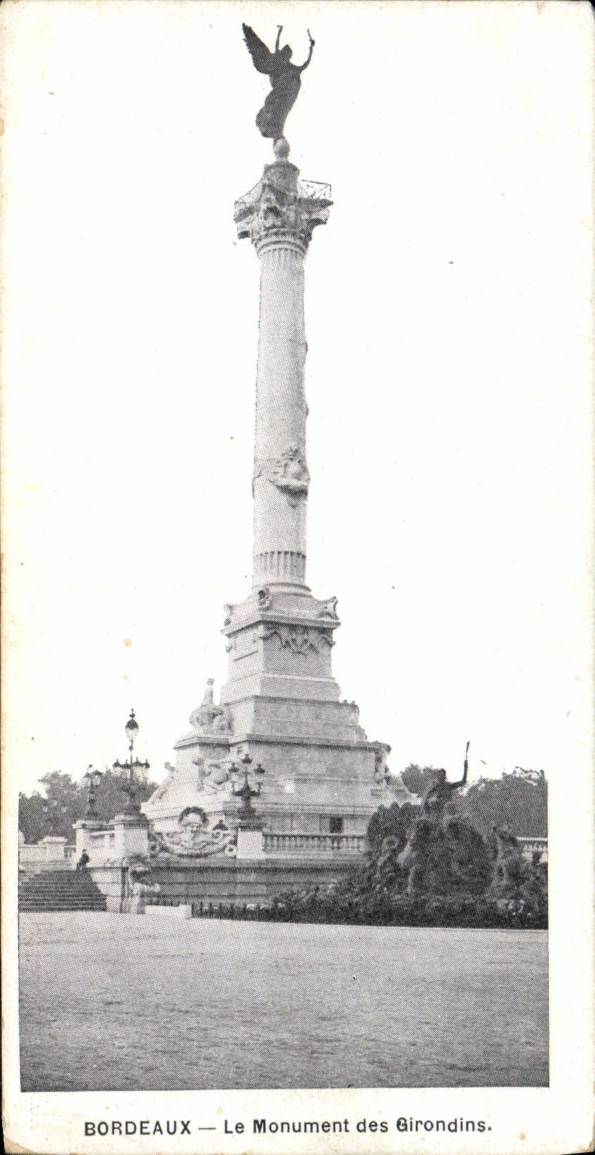 CPA Bordeaux Le monument des Girondins