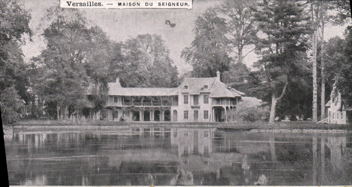 VINTAGE POSTCARD Versailles House of the lord